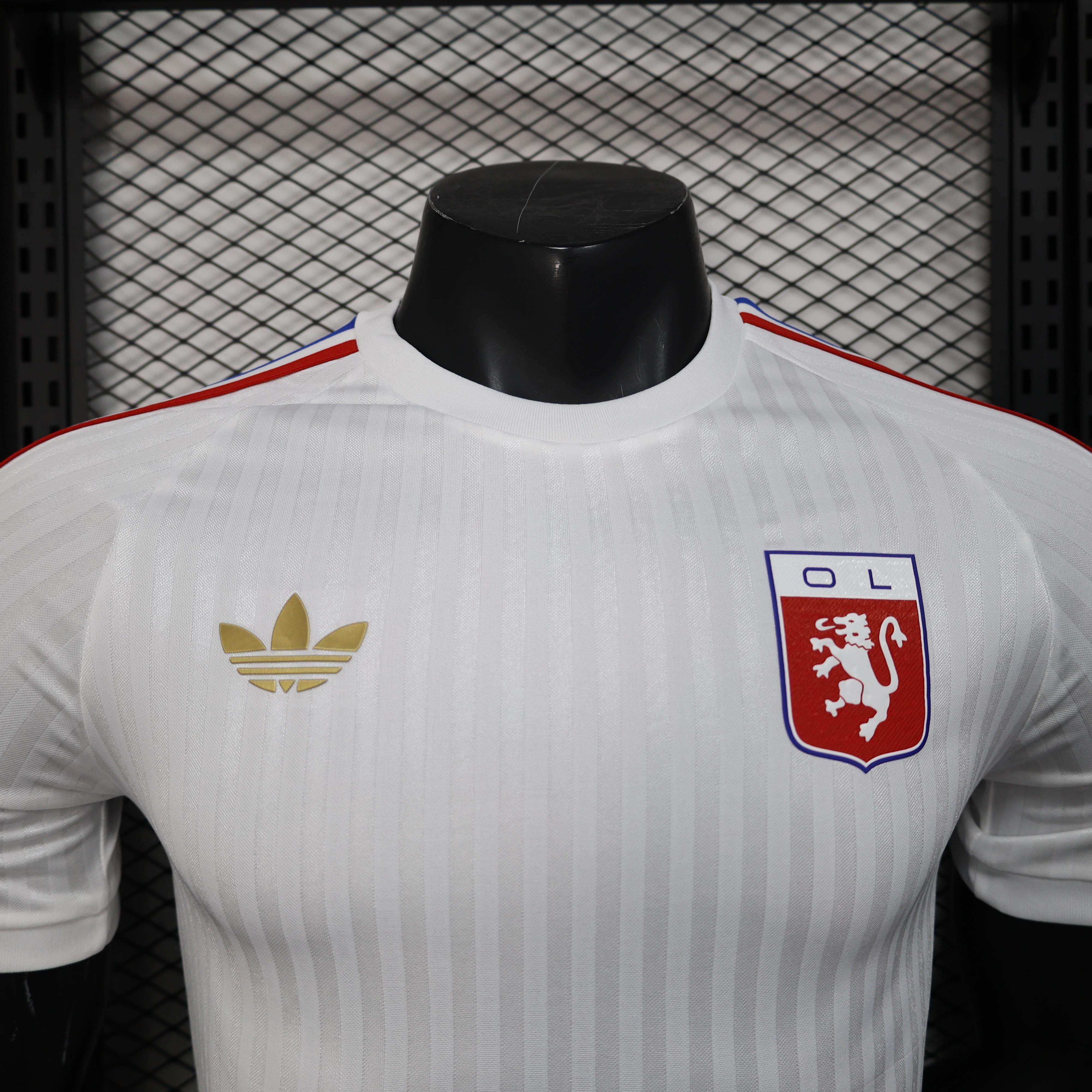 CAMISETA OLYMPIQUE DE LYON I 25/26 HOMBRE (VERSIÓN JUGADOR) - ZonaCamisetas
