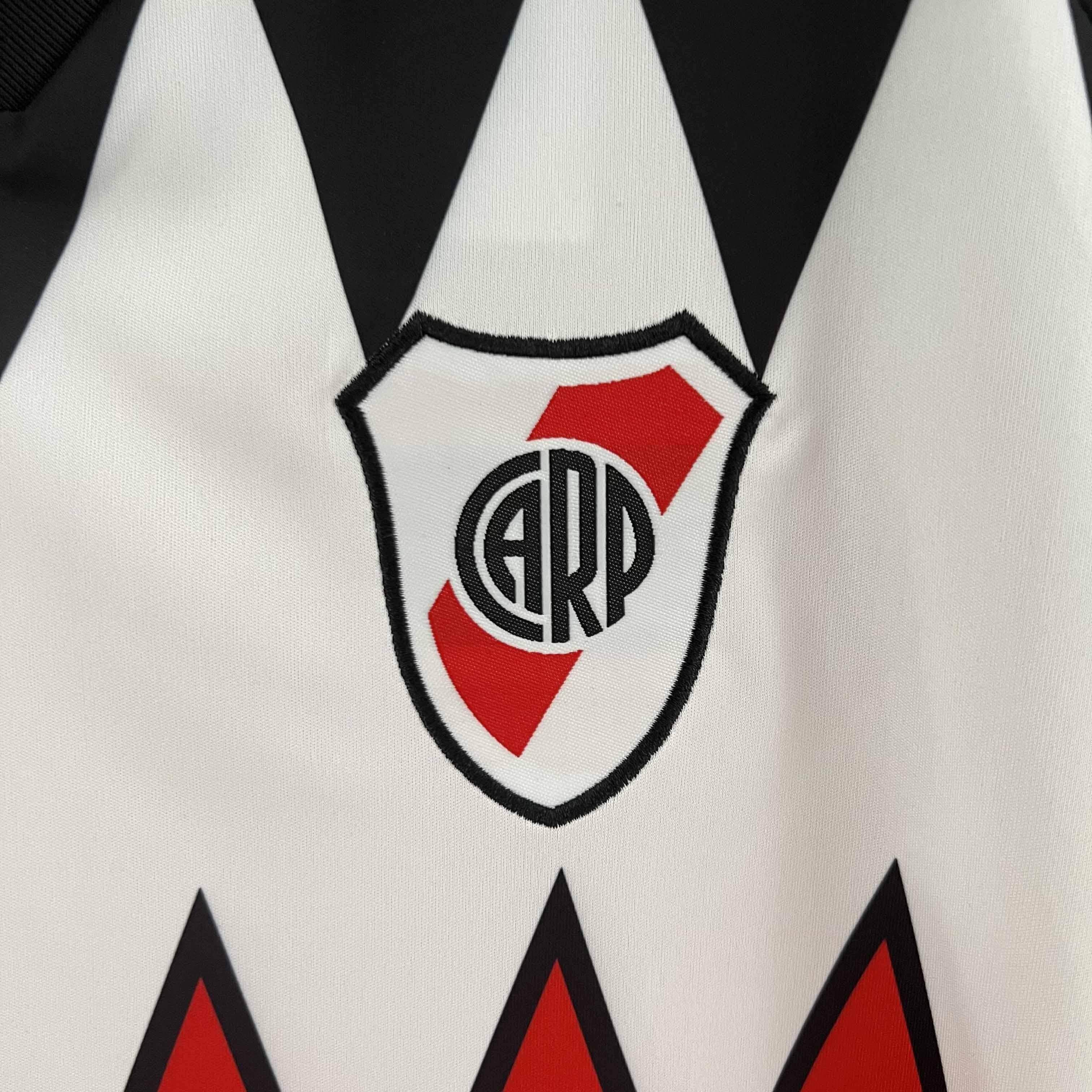 CAMISETA RIVER PLATE Il 23/24 HOMBRE (VERSIÓN FAN) - ZonaCamisetas