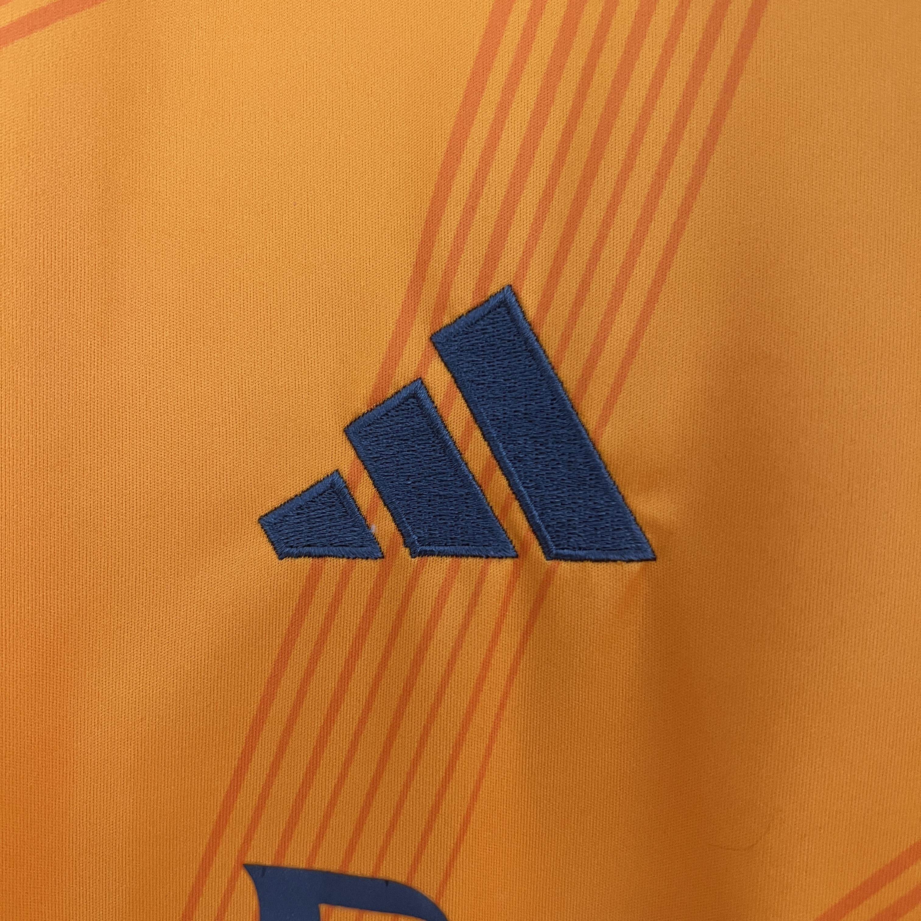 CAMISETA REAL MADRID Il 24/25 HOMBRE (VERSIÓN FAN) - ZonaCamisetas