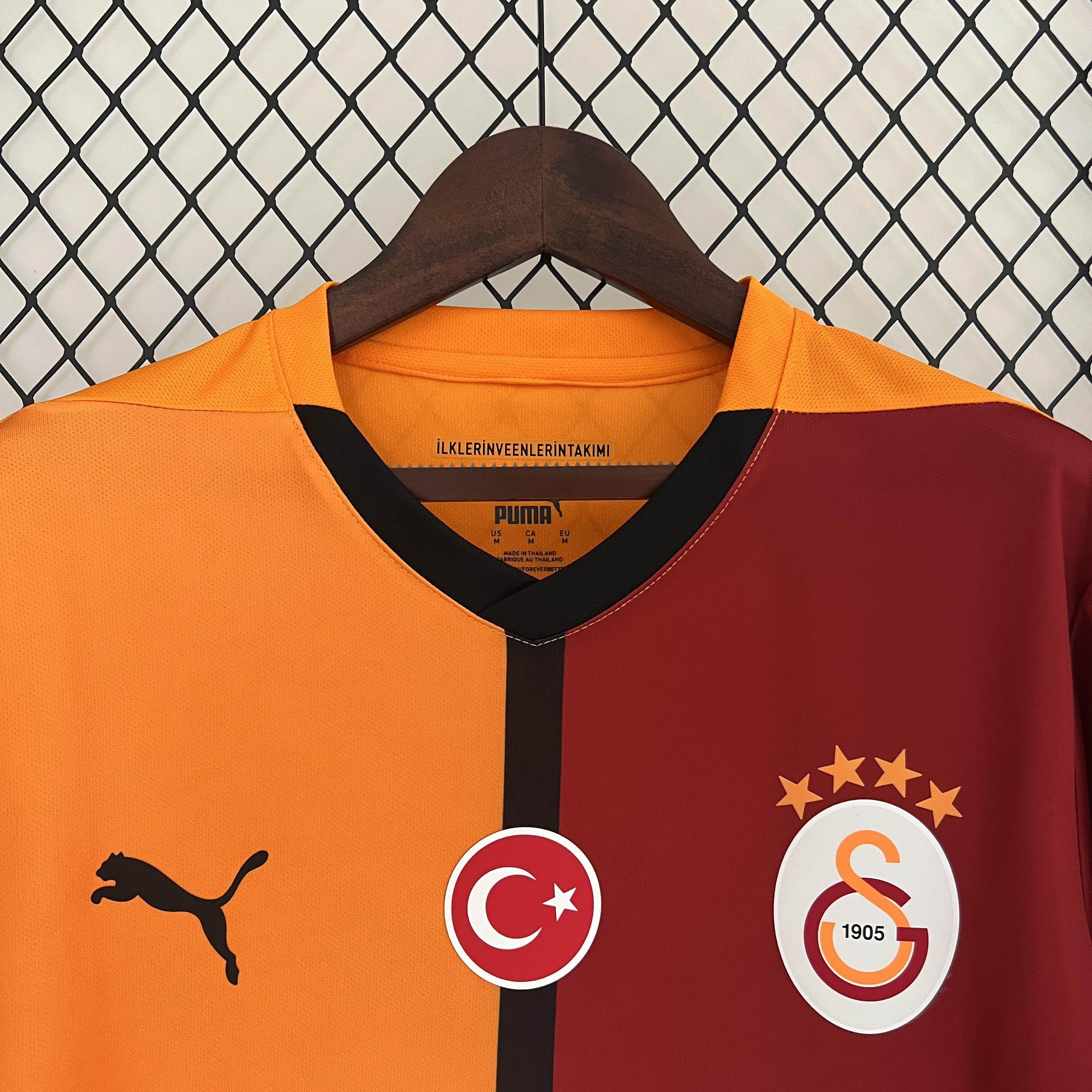 CAMISETA GALATASARAY I 24/25 HOMBRE (VERSIÓN FAN) - ZonaCamisetas
