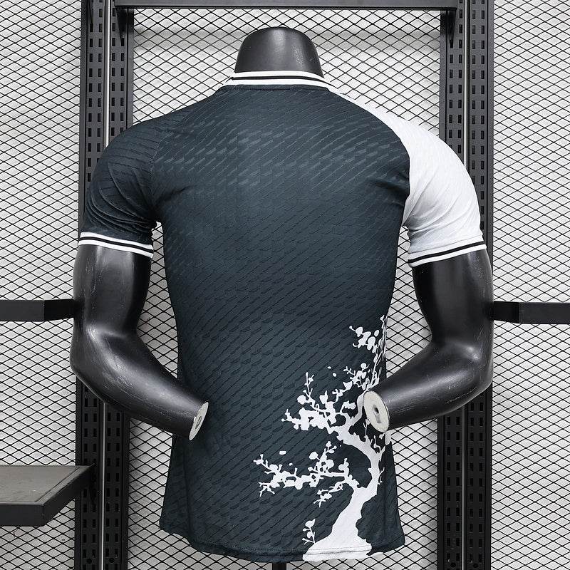 CAMISETA JAPÓN BLACK AND WHITE I 24/25 HOMBRE (VERSIÓN JUGADOR) - ZonaCamisetas
