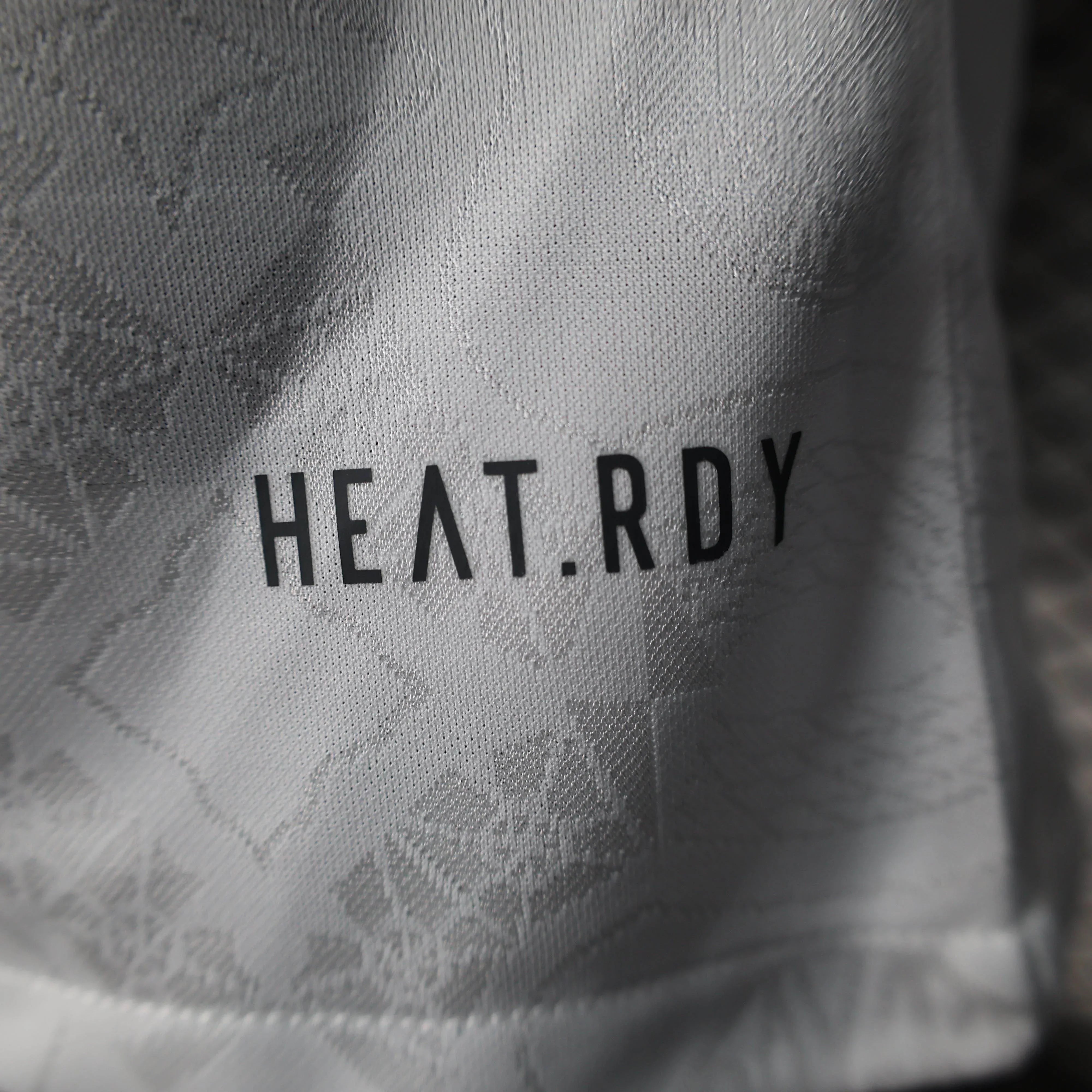 CAMISETA BAYERN MUNICH 125th lI 25/26 HOMBRE (VERSIÓN JUGADOR) - ZonaCamisetas