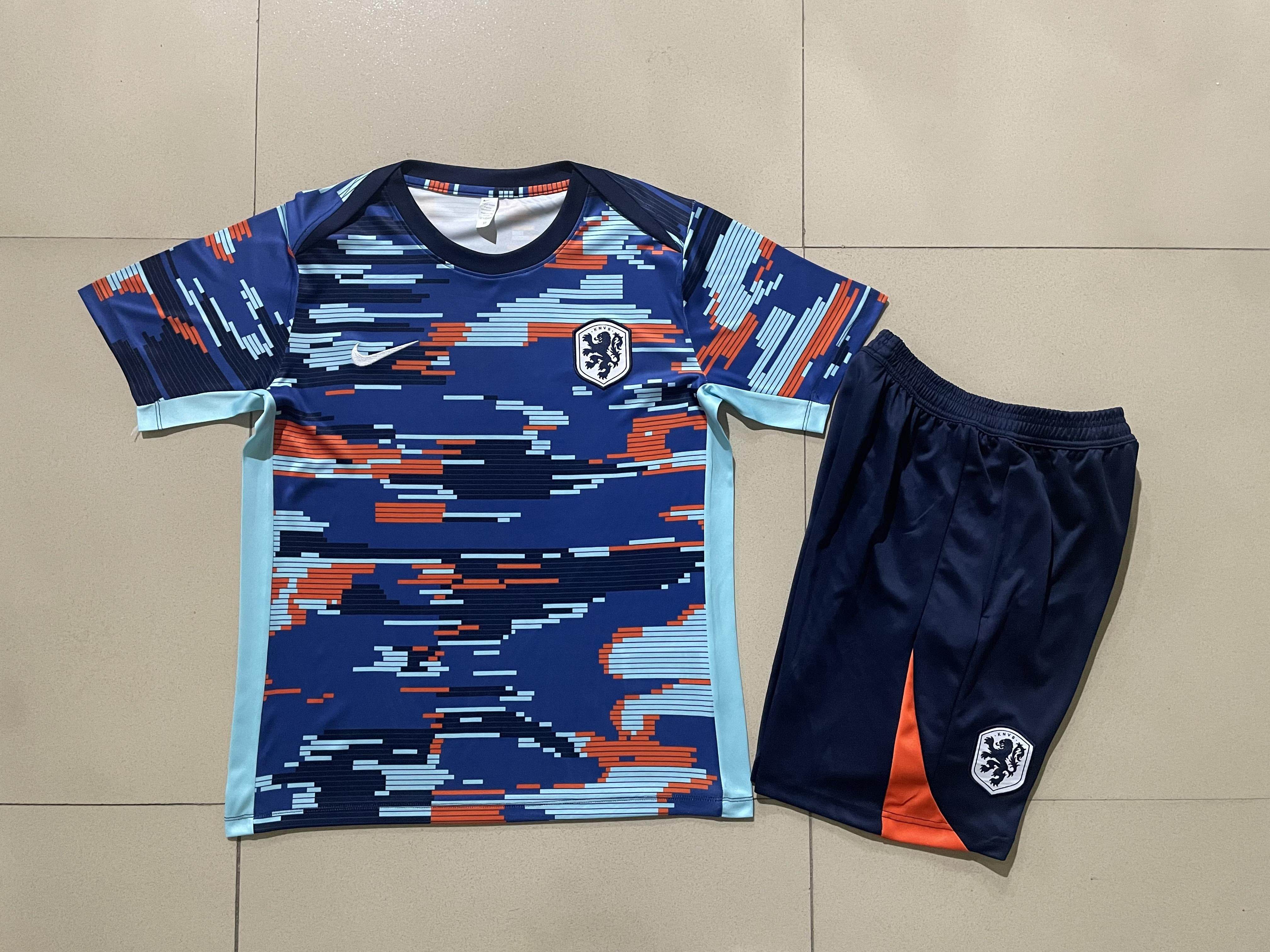 CONJUNTO CORTO HOLANDA ENTRENAMIENTO I 24/25 HOMBRE - ZonaCamisetas