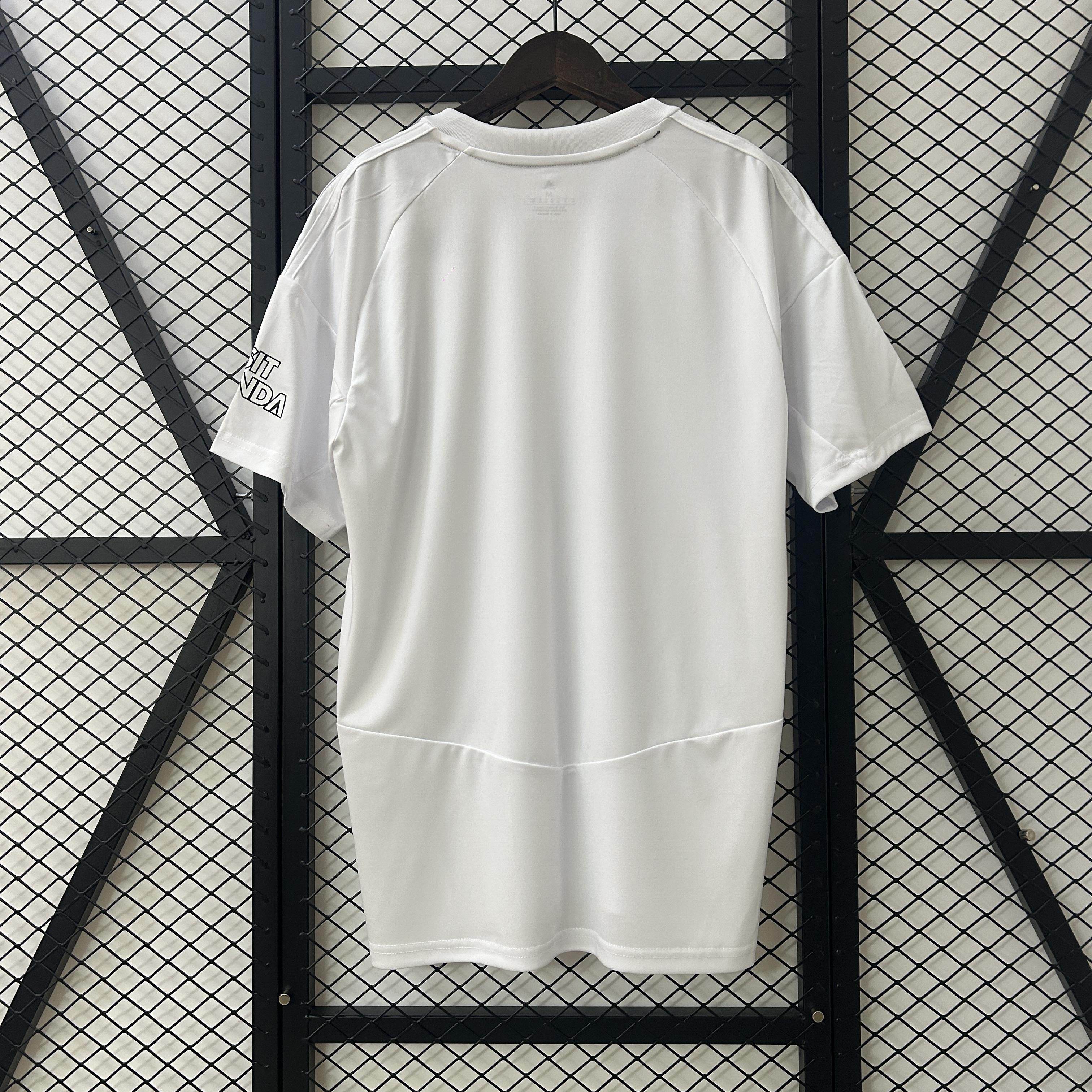 CAMISETA ARSENAL ESPECIAL I 25/26 HOMBRE (VERSIÓN FAN) - ZonaCamisetas