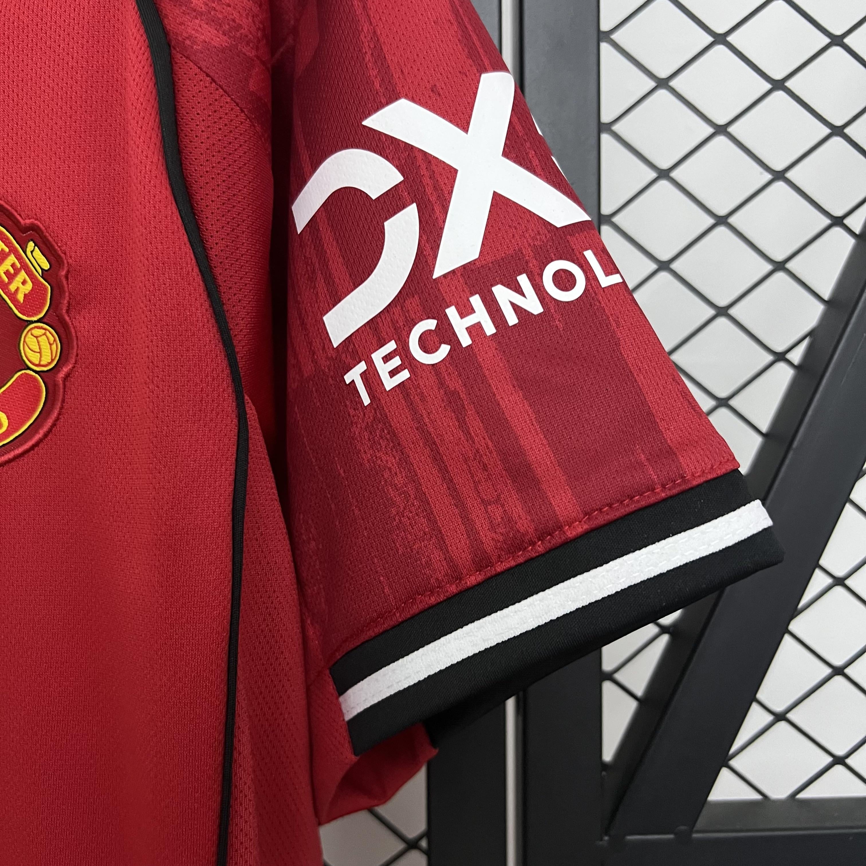 CAMISETA MANCHESTER UNITED l 25/26 HOMBRE (VERSIÓN FAN)