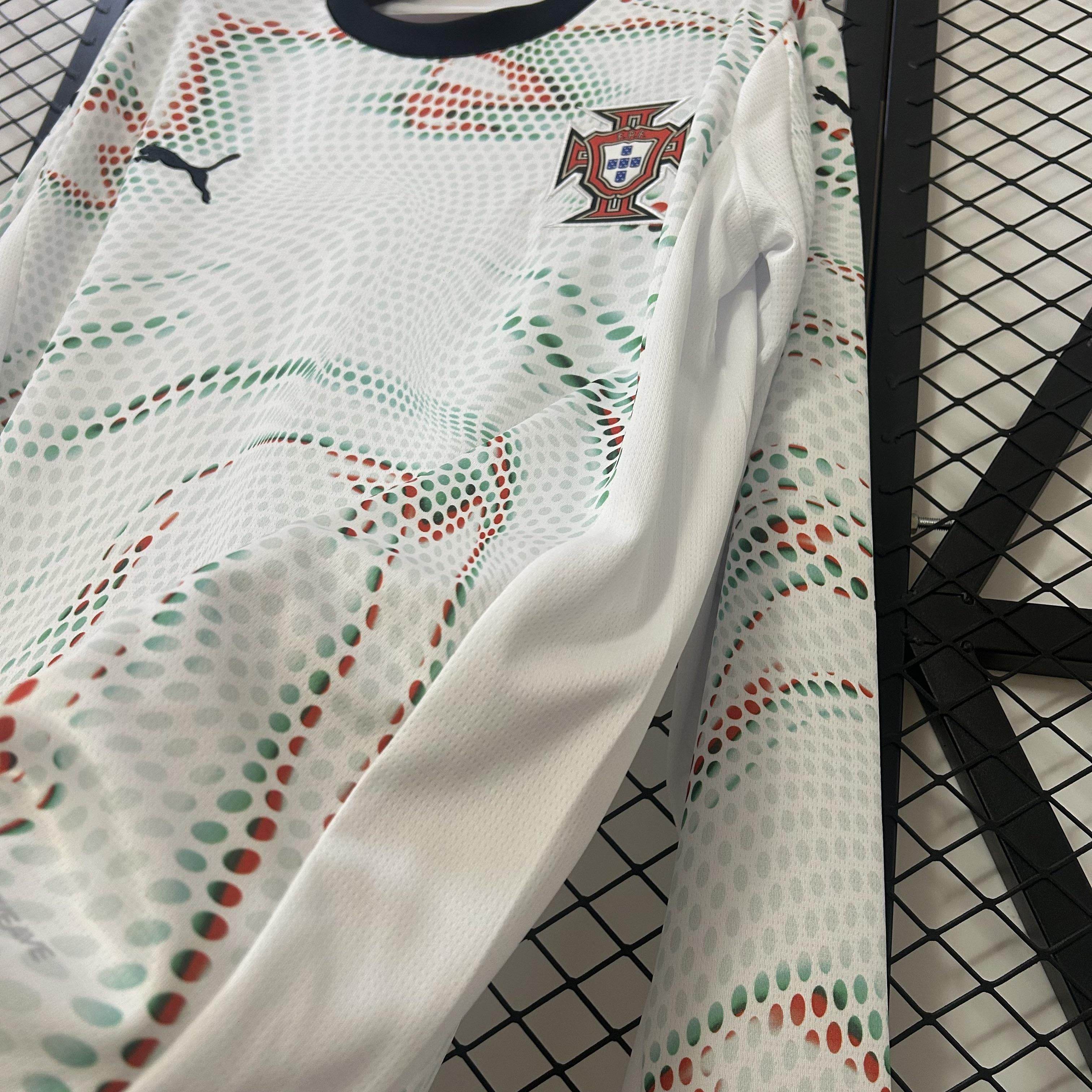 CAMISETA PORTUGAL ll 2025 HOMBRE (VERSIÓN FAN) MANGA LARGA - ZonaCamisetas