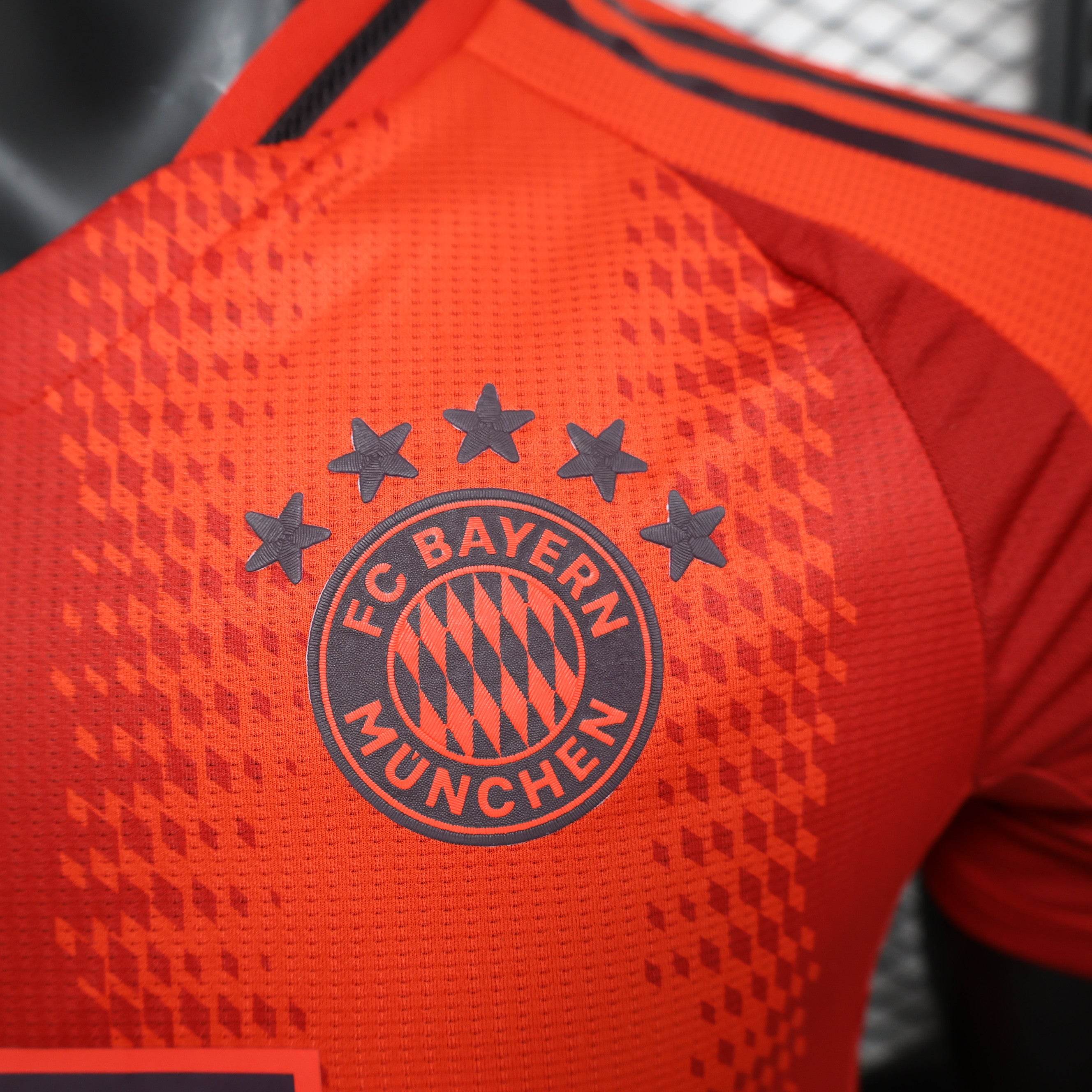 CAMISETA BAYERN DE MUNICH l 24/25 HOMBRE (VERSIÓN JUGADOR) - ZonaCamisetas