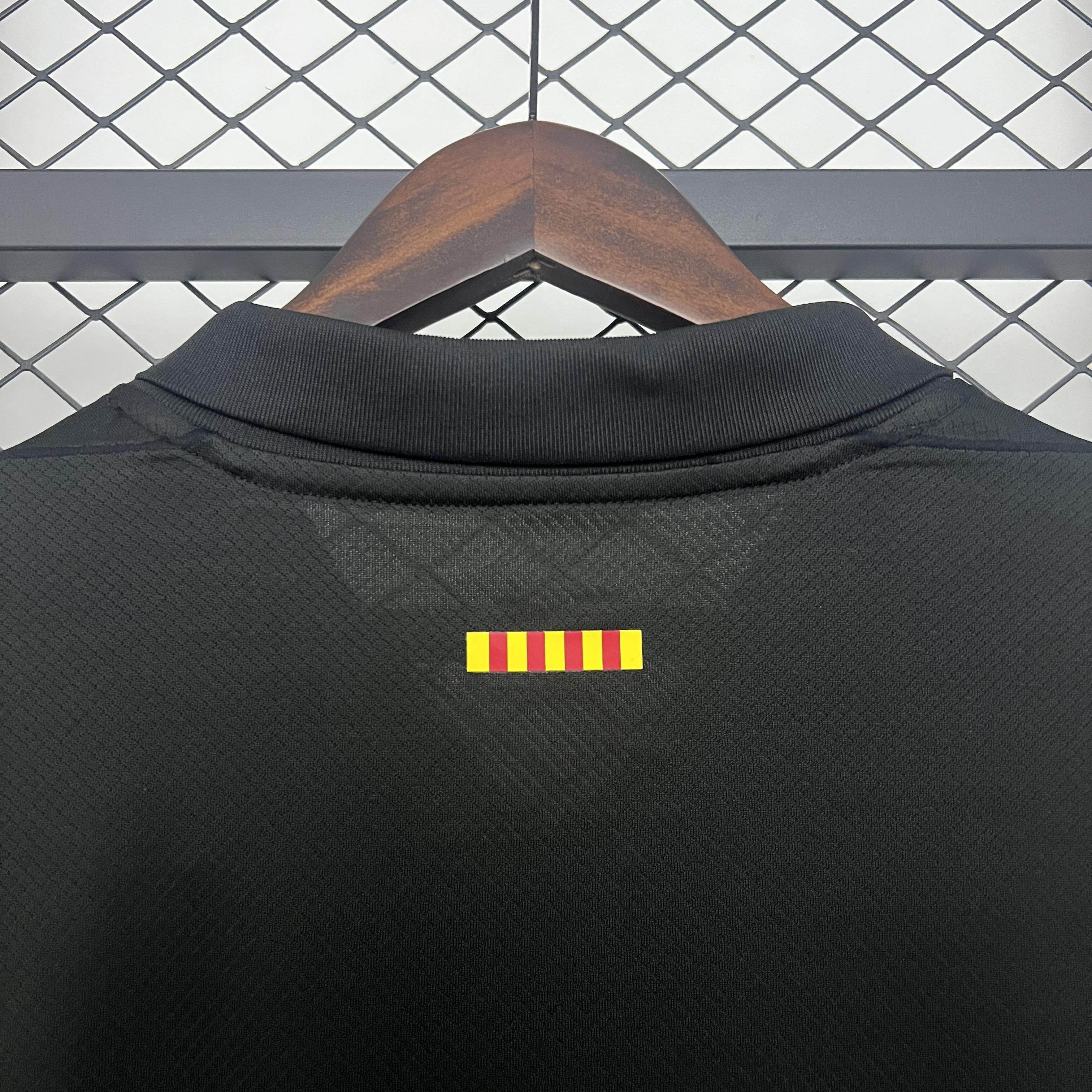 CAMISETA BARCELONA II 25/26 HOMBRE (VERSIÓN FAN) - ZonaCamisetas