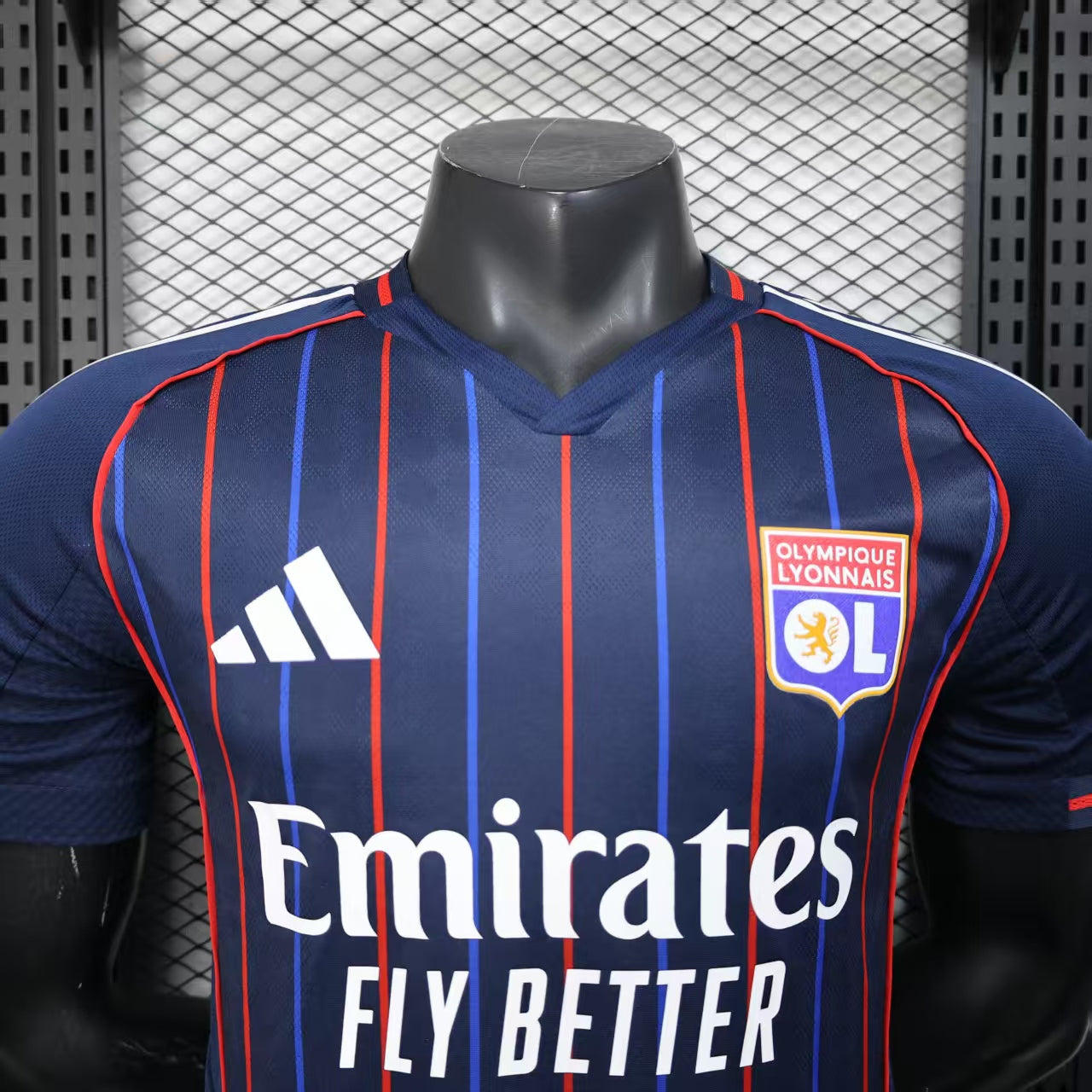 CAMISETA OLYMPIQUE DE LYON II 25/26 HOMBRE (VERSIÓN JUGADOR)