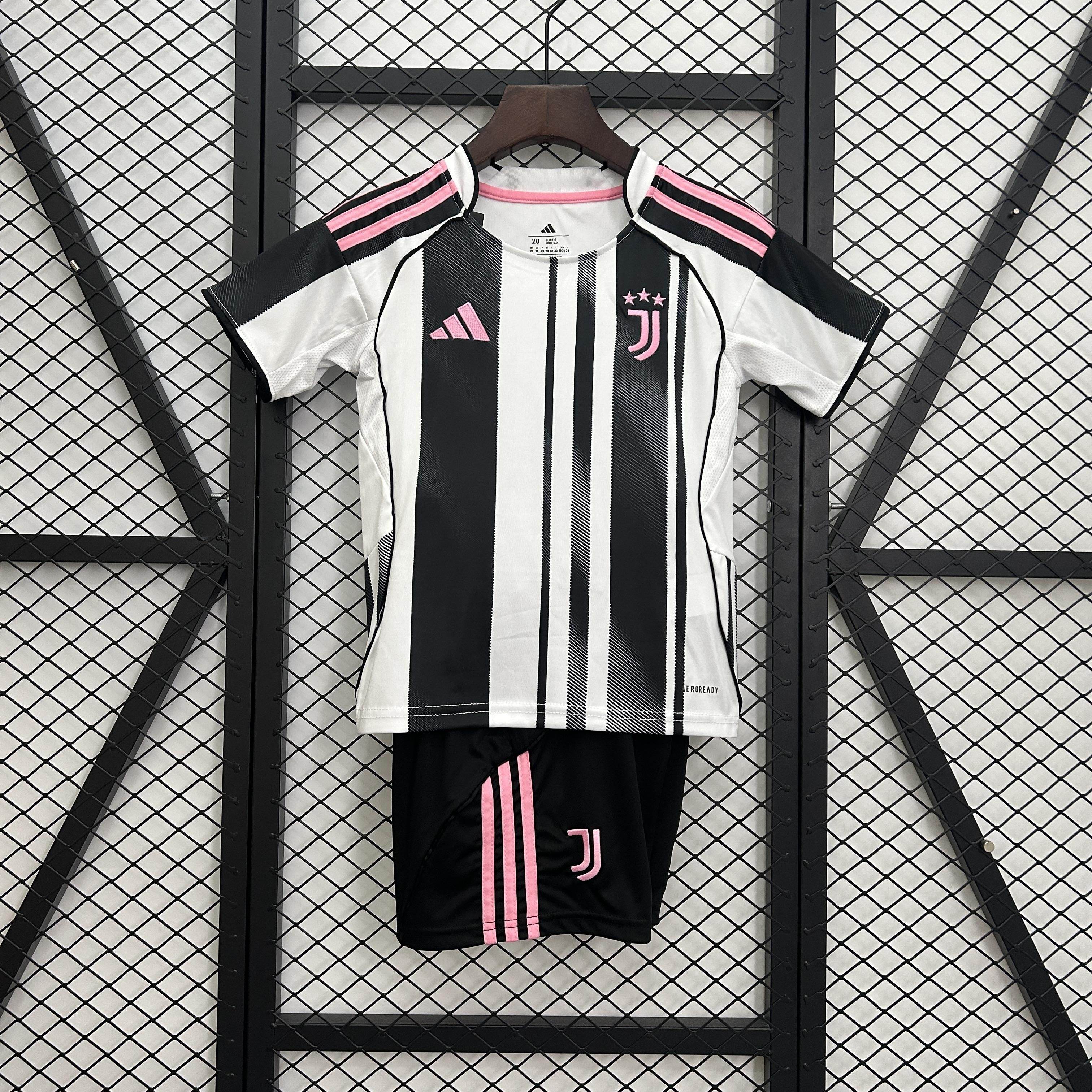 CAMISETA JUVENTUS I 25/26 CONJUNTO INFANTIL - ZonaCamisetas