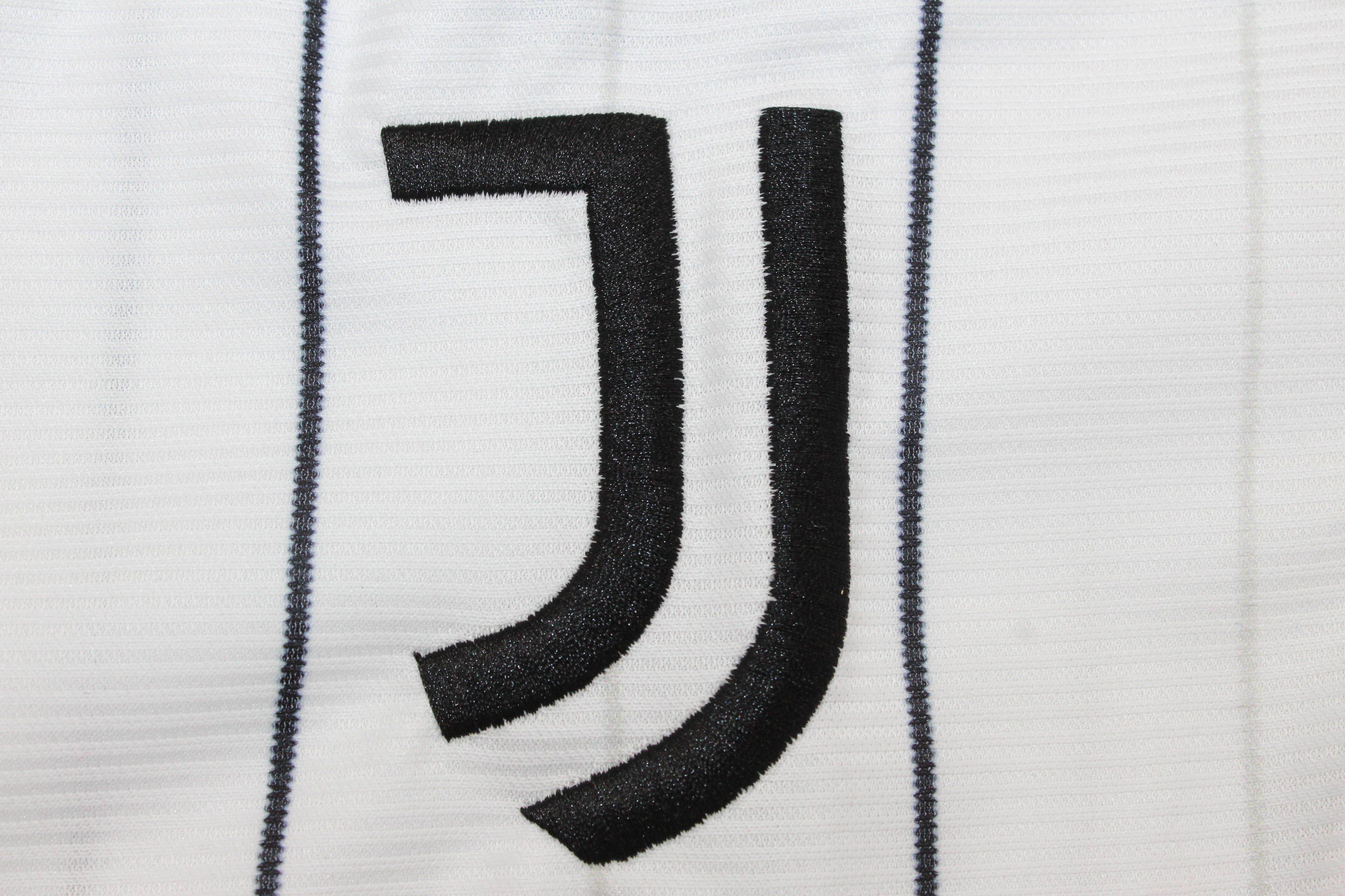 CAMISETA JUVENTUS EDICIÓN MLB (VERSIÓN FAN) - ZonaCamisetas