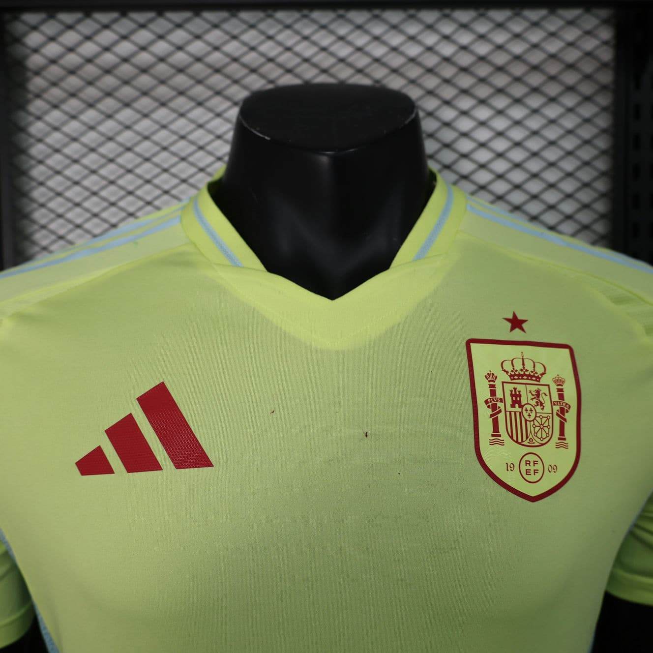 CAMISETA ESPAÑA II EURO 2024 HOMBRE (VERSIÓN JUGADOR) - ZonaCamisetas