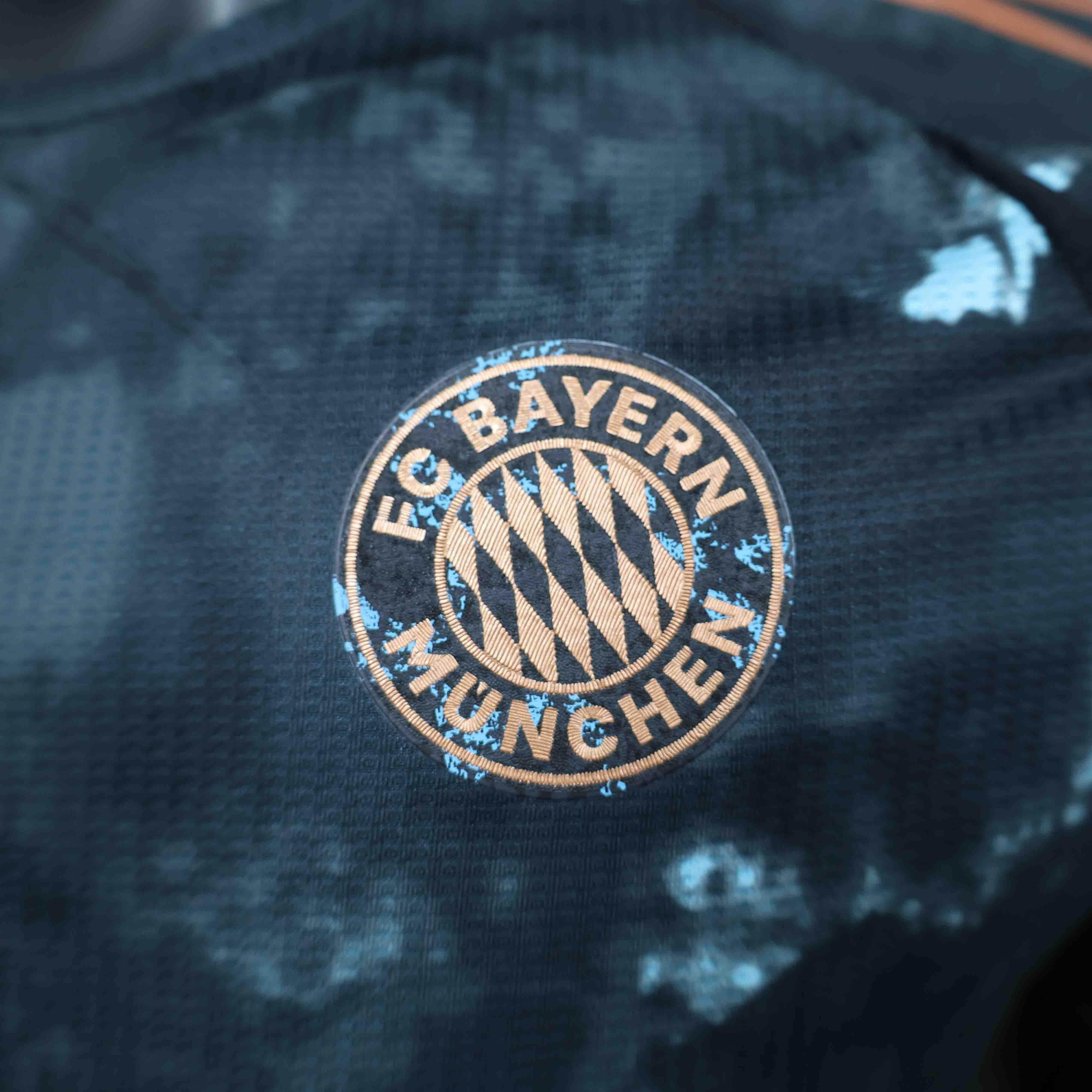 CAMISETA BAYERN DE MUNICH II 24/25 HOMBRE (VERSIÓN JUGADOR) - ZonaCamisetas