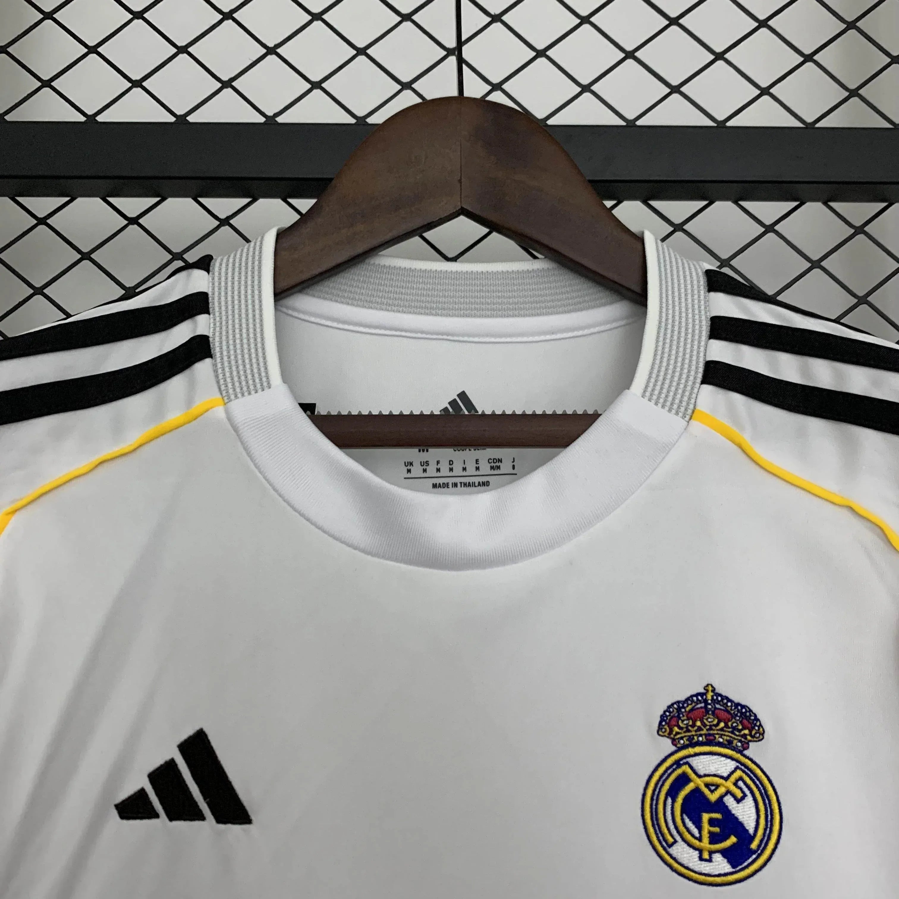 CAMISETA REAL MADRID I 25/26 MUJER (VERSIÓN FAN) - ZonaCamisetas