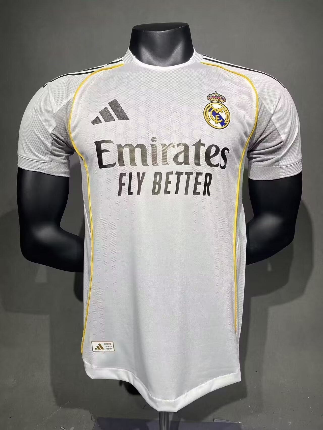 CAMISETA REAL MADRID l 25/26 (VERSIÓN JUGADOR)