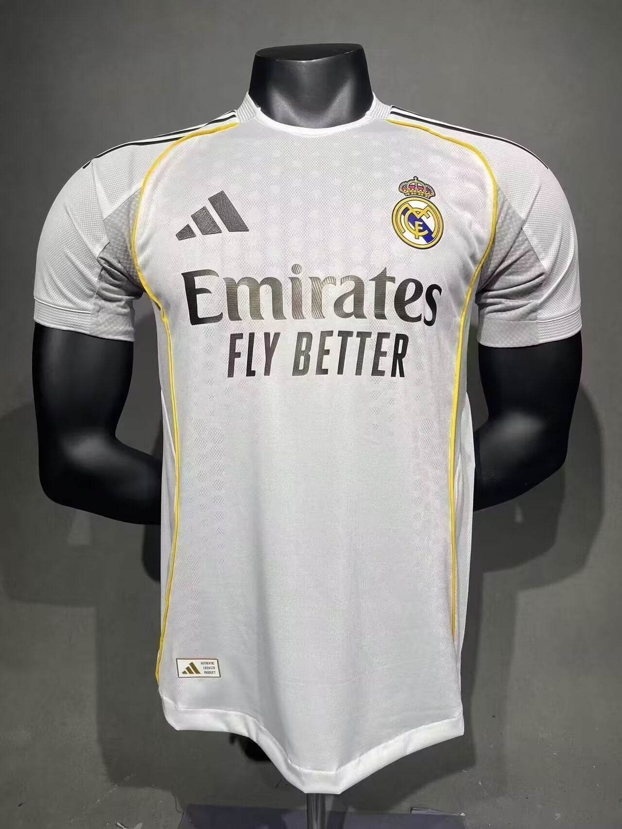 CAMISETA REAL MADRID l 25/26 (VERSIÓN JUGADOR) - ZonaCamisetas