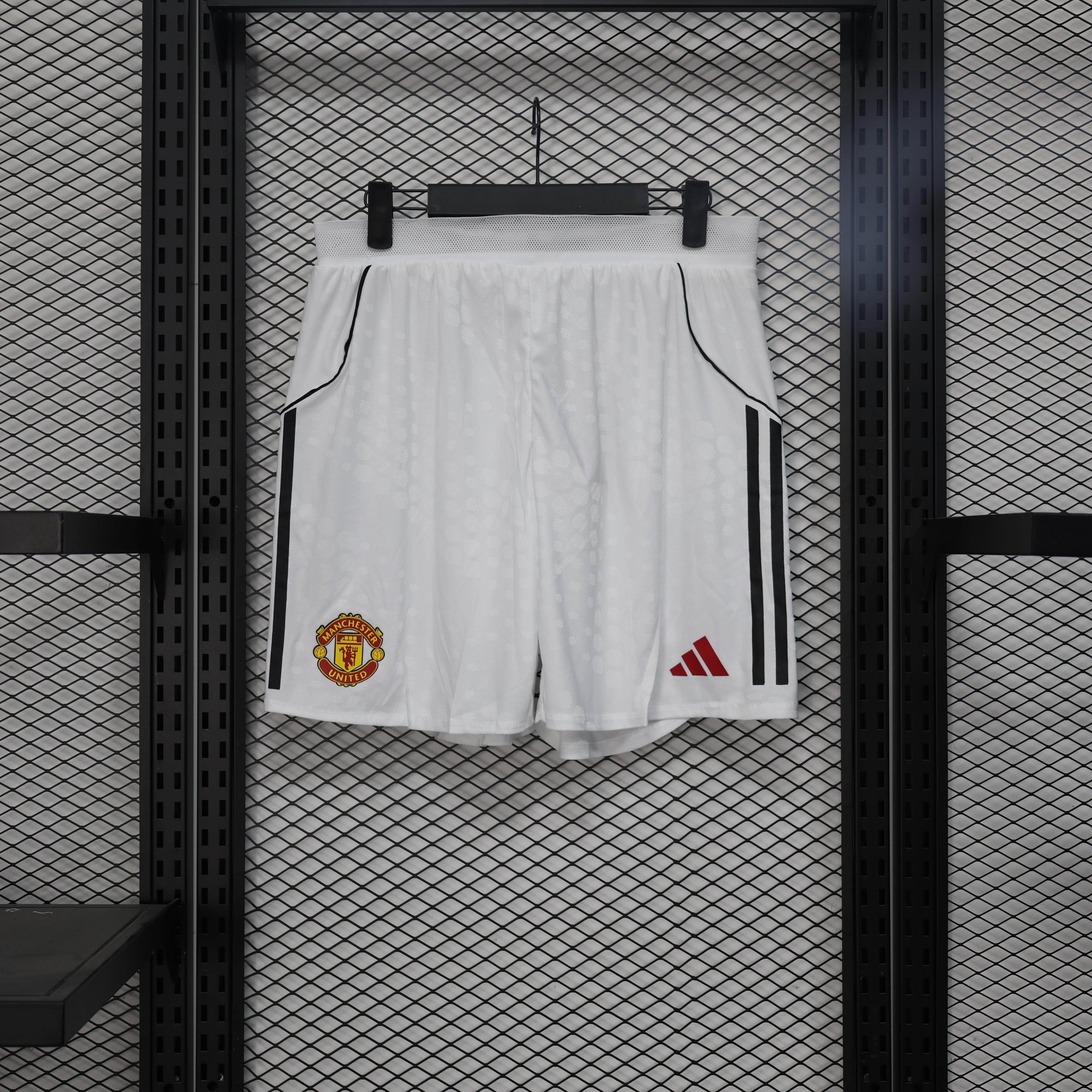 MANCHESTER UNITED SHORT l 25/26 - ZonaCamisetas