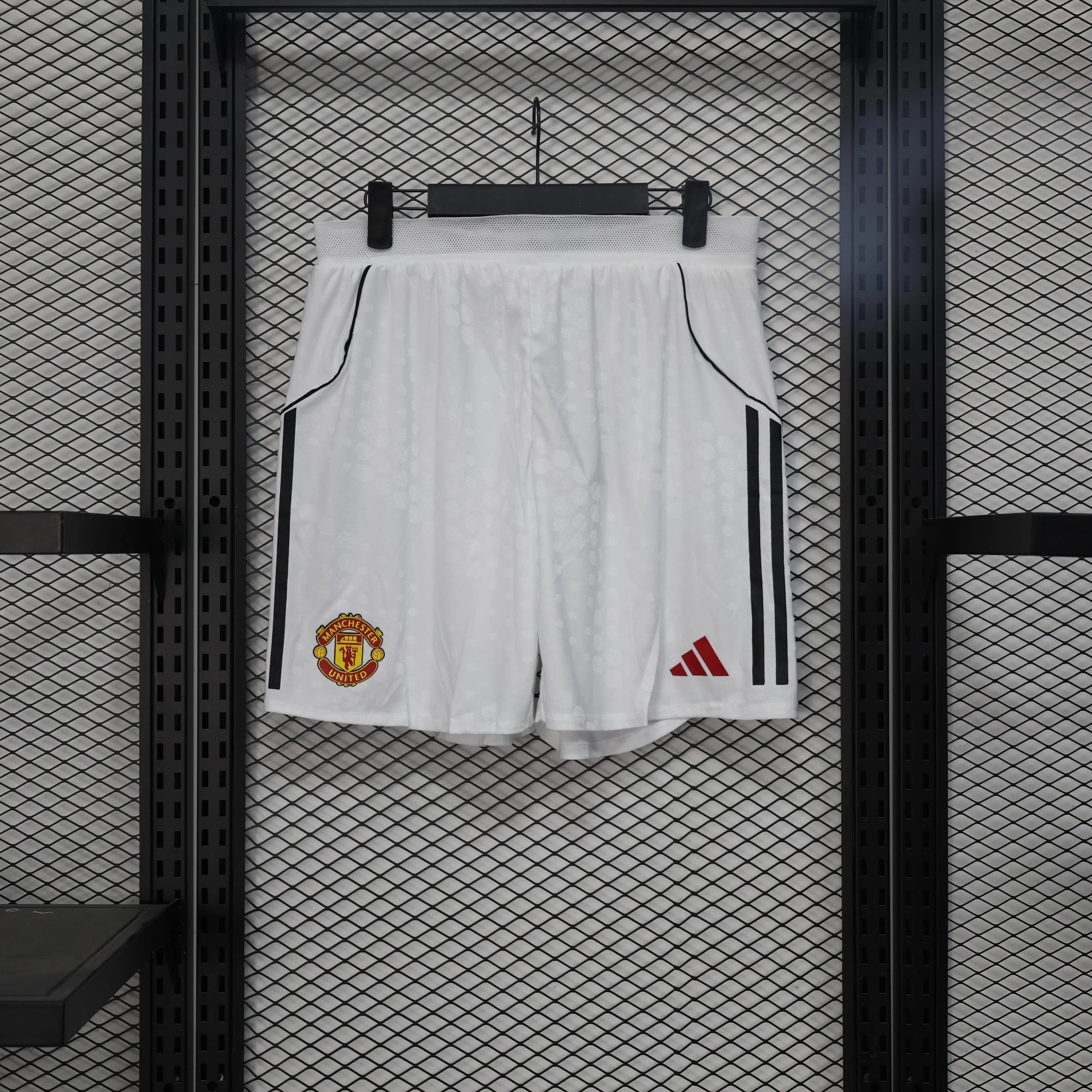 MANCHESTER UNITED SHORT l 25/26 - ZonaCamisetas