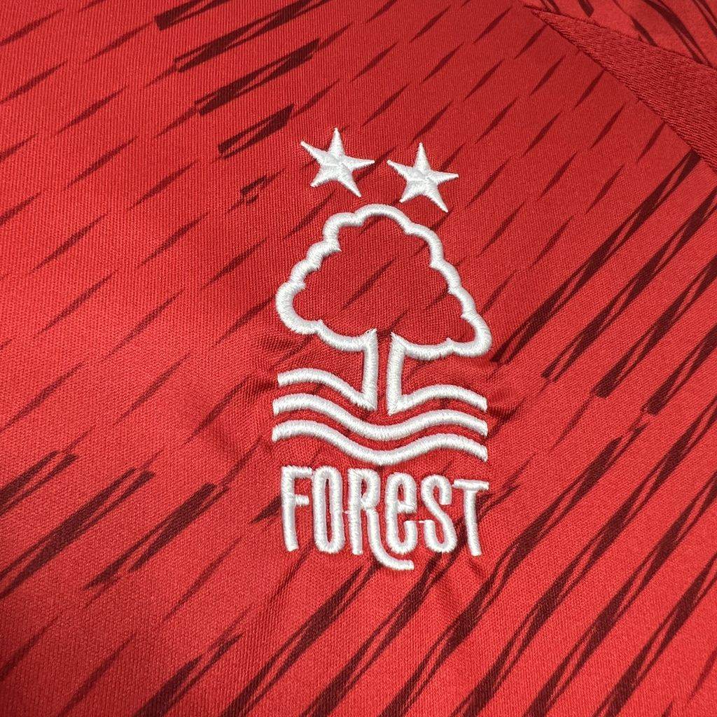CAMISETA NOTTINGHAM FOREST I 24/25 HOMBRE (VERSIÓN FAN) - ZonaCamisetas