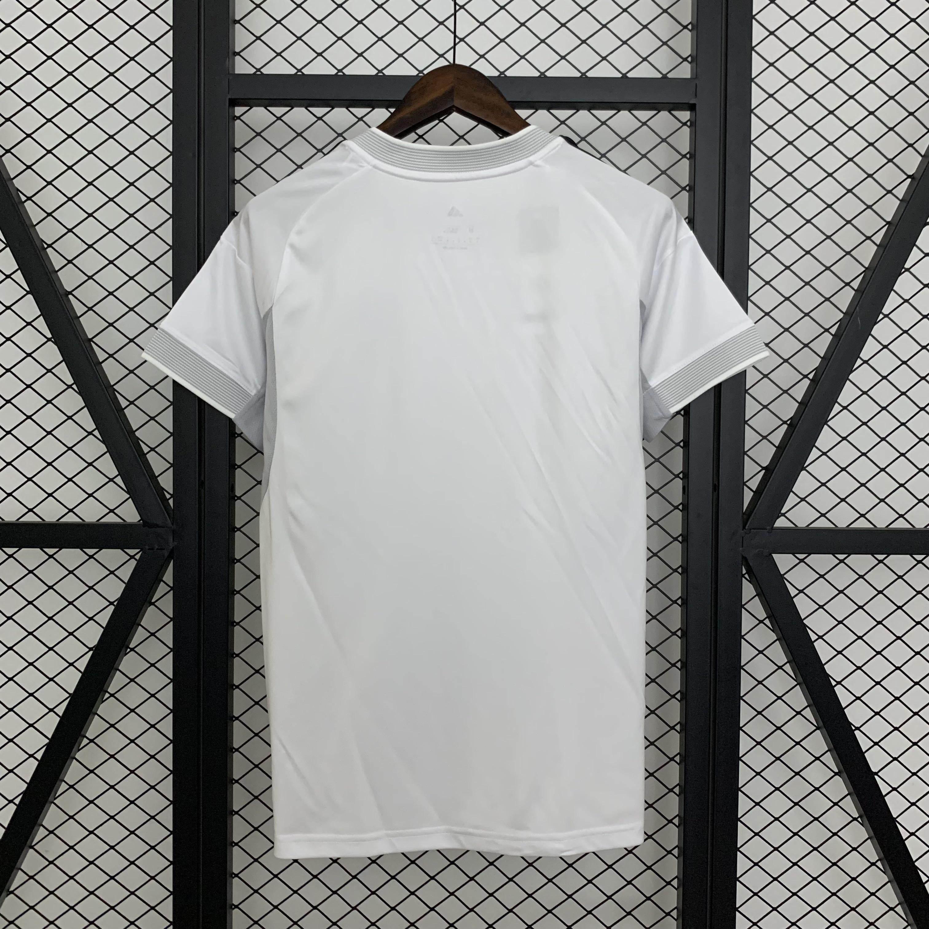 CAMISETA REAL MADRID I 25/26 MUJER (VERSIÓN FAN) - ZonaCamisetas