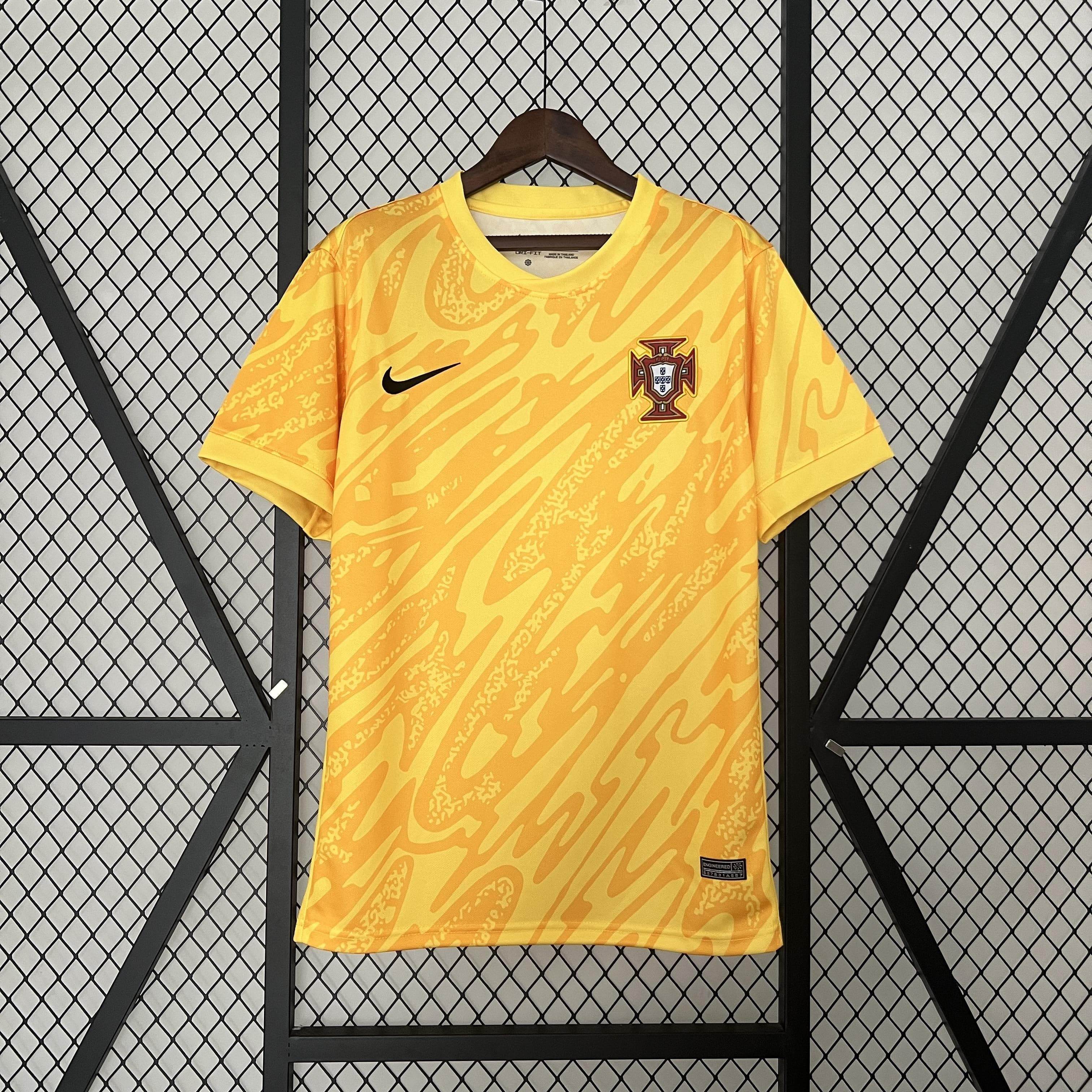 CAMISETA PORTUGAL PORTERO I 24 HOMBRE (VERSIÓN FAN) - ZonaCamisetas