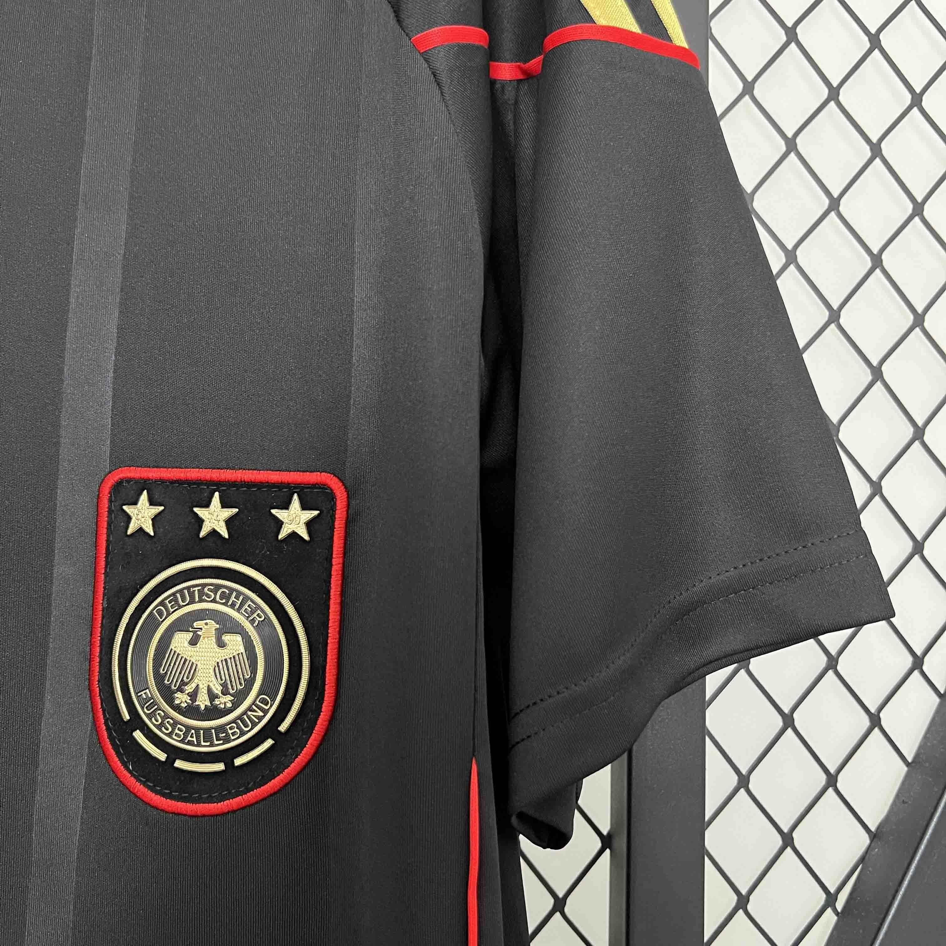 CAMISETA ALEMANIA lI 2010 HOMBRE (RETRO) - ZonaCamisetas