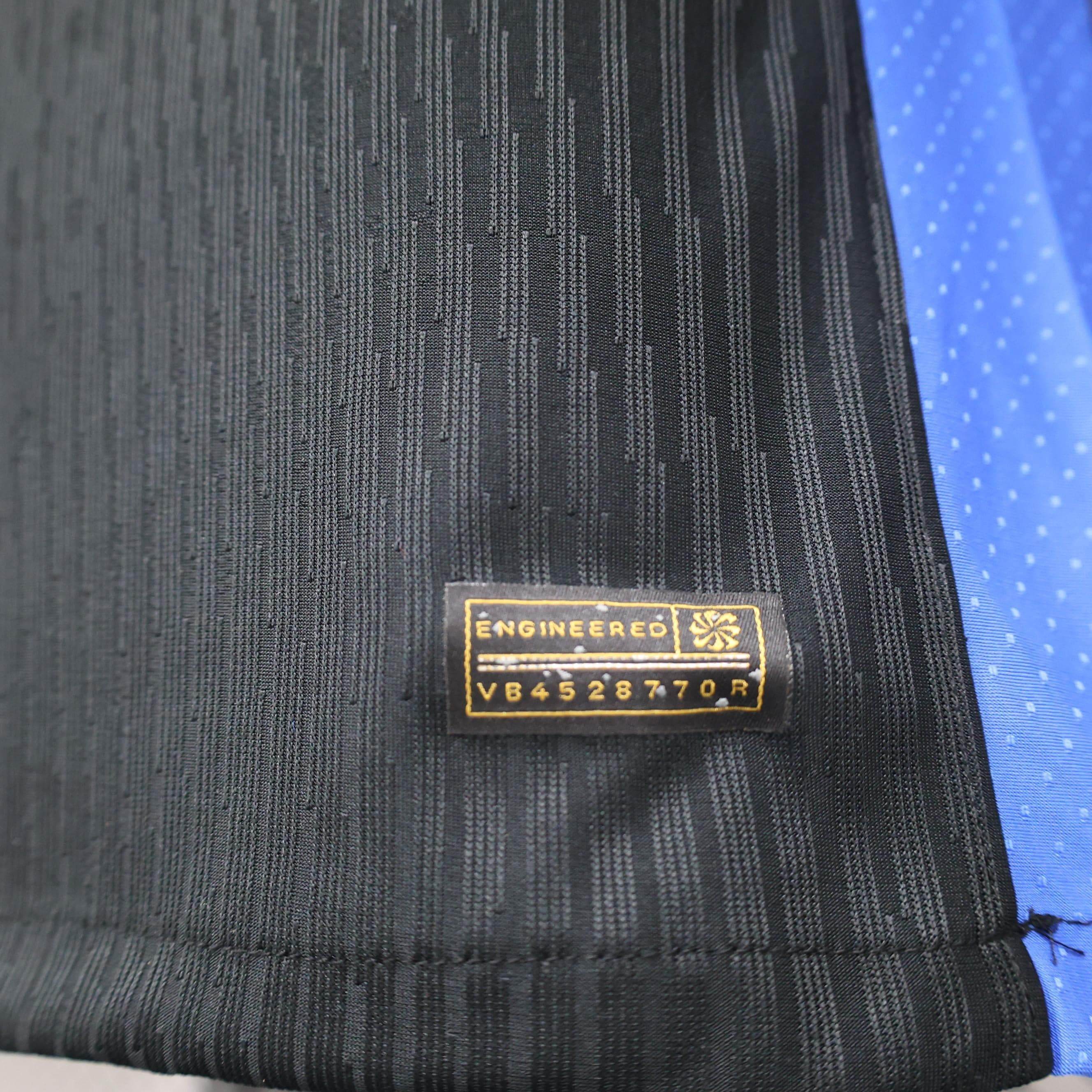 CAMISETA BARCELONA Il 24/25 HOMBRE (VERSIÓN JUGADOR) - ZonaCamisetas