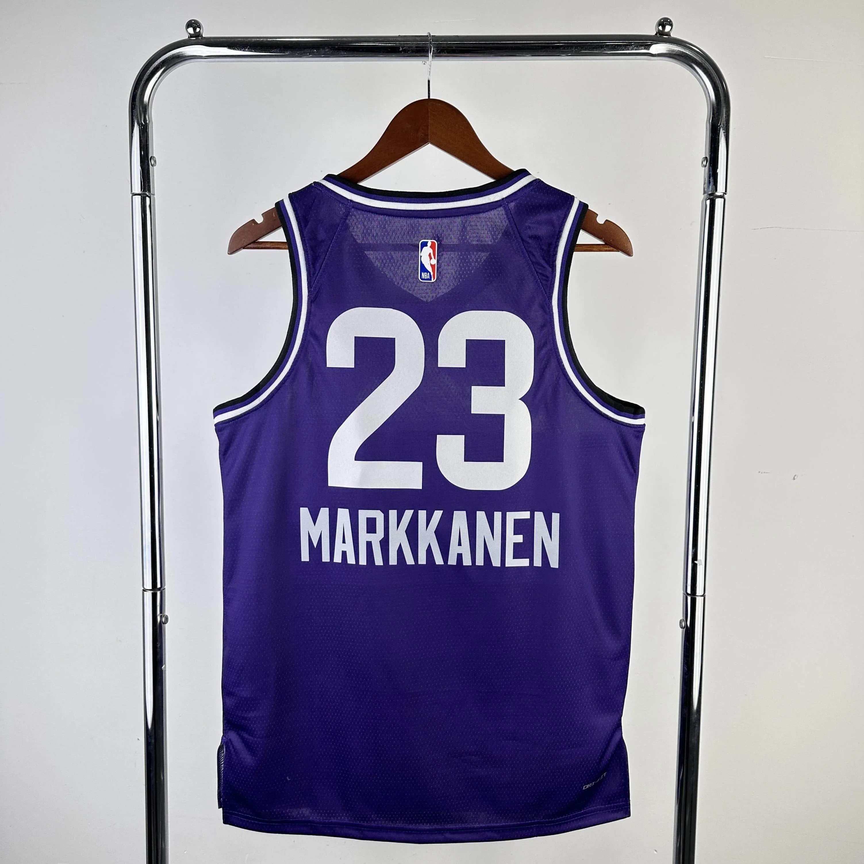 CAMISETA UTAH SEASON 24 HOMBRE EDICIÓN MARKKANEN (NBA) - ZonaCamisetas