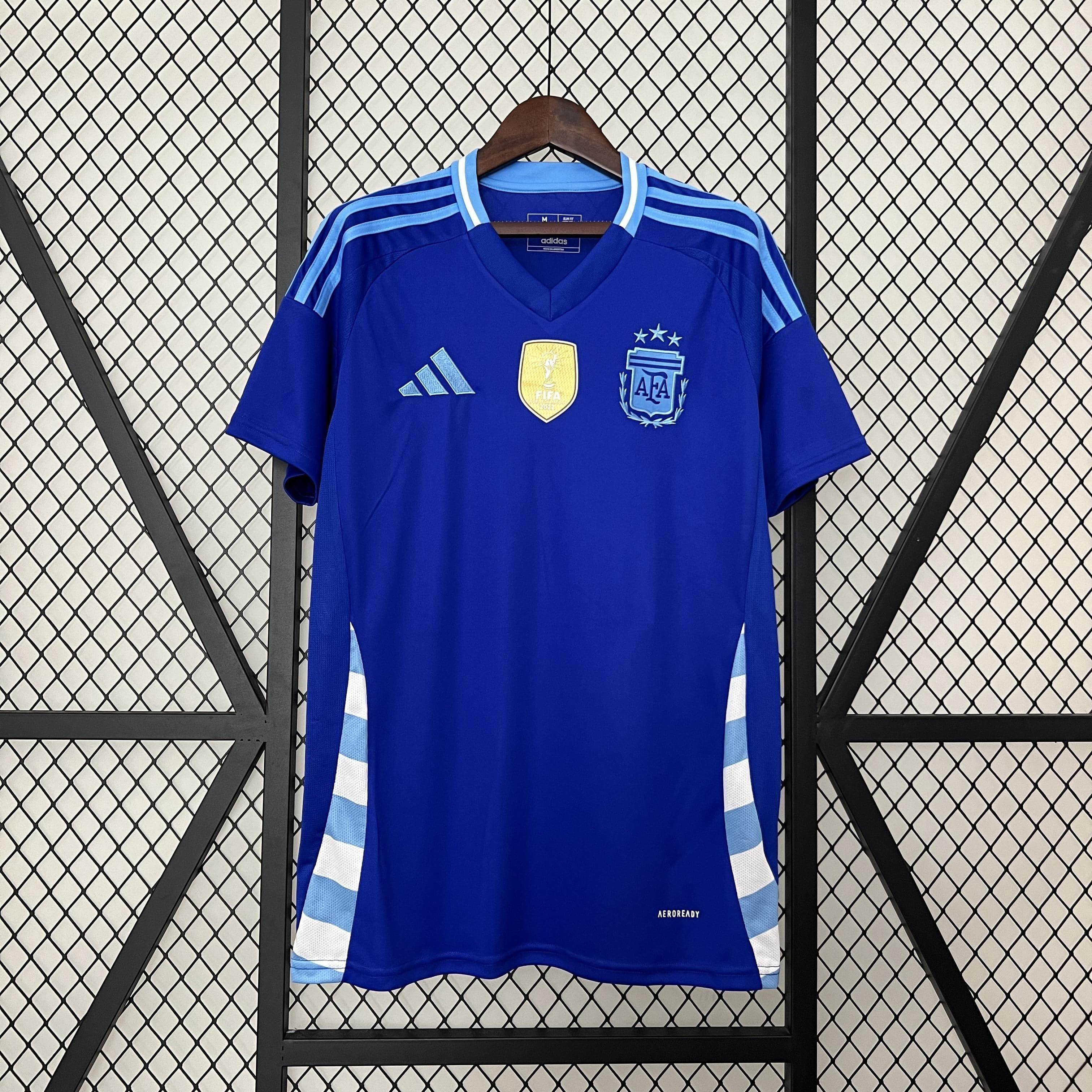 CAMISETA ARGENTINA Il 2024 HOMBRE (VERSIÓN FAN) - ZonaCamisetas