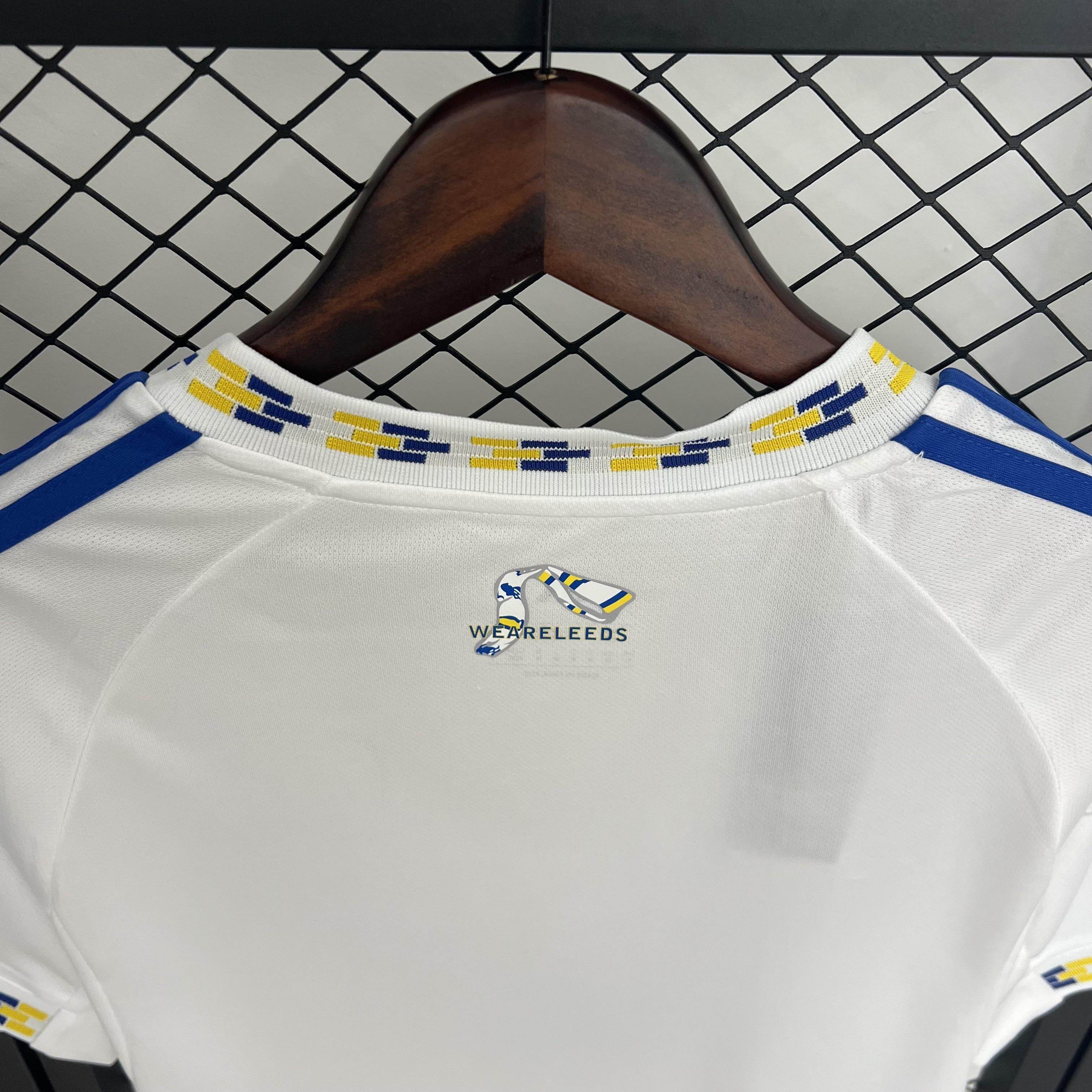 CAMISETA LEEDS l 25/26 HOMBRE (VERSIÓN FAN) - ZonaCamisetas