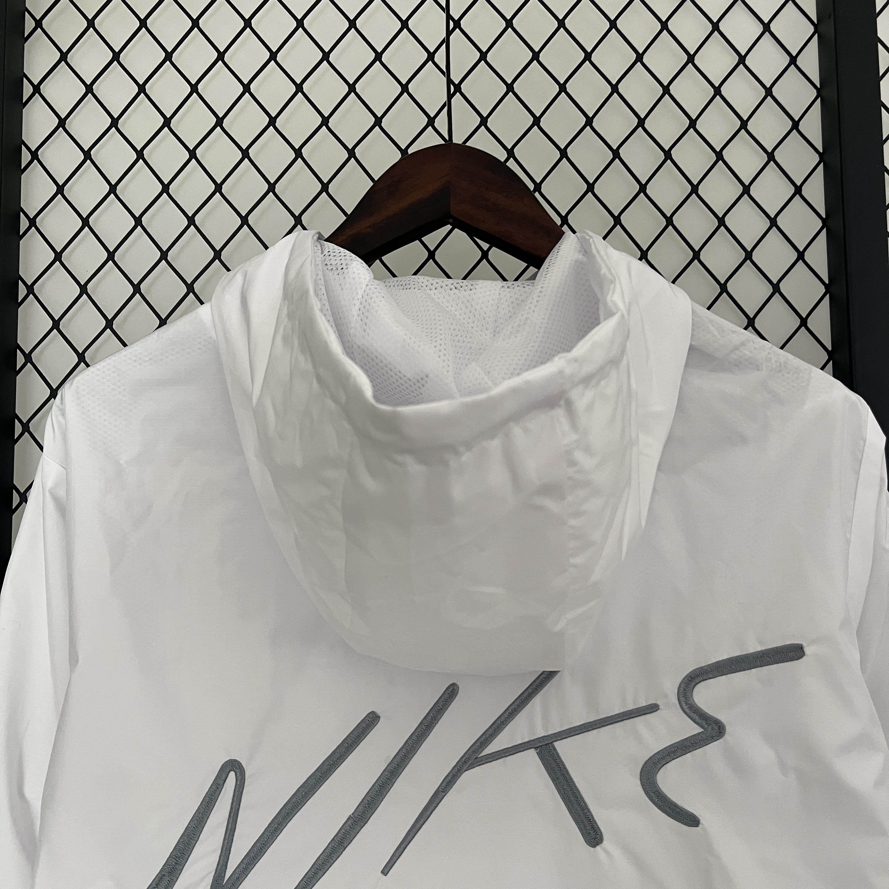 CORTAVIENTO NIKE WHITE 2024 - ZonaCamisetas