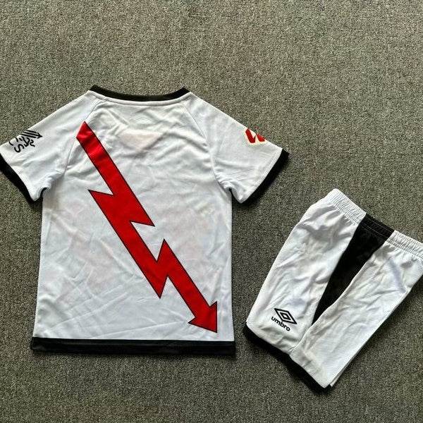 CAMISETA RAYO VALLECANO l 24/25 CONJUNTO INFANTIL - ZonaCamisetas