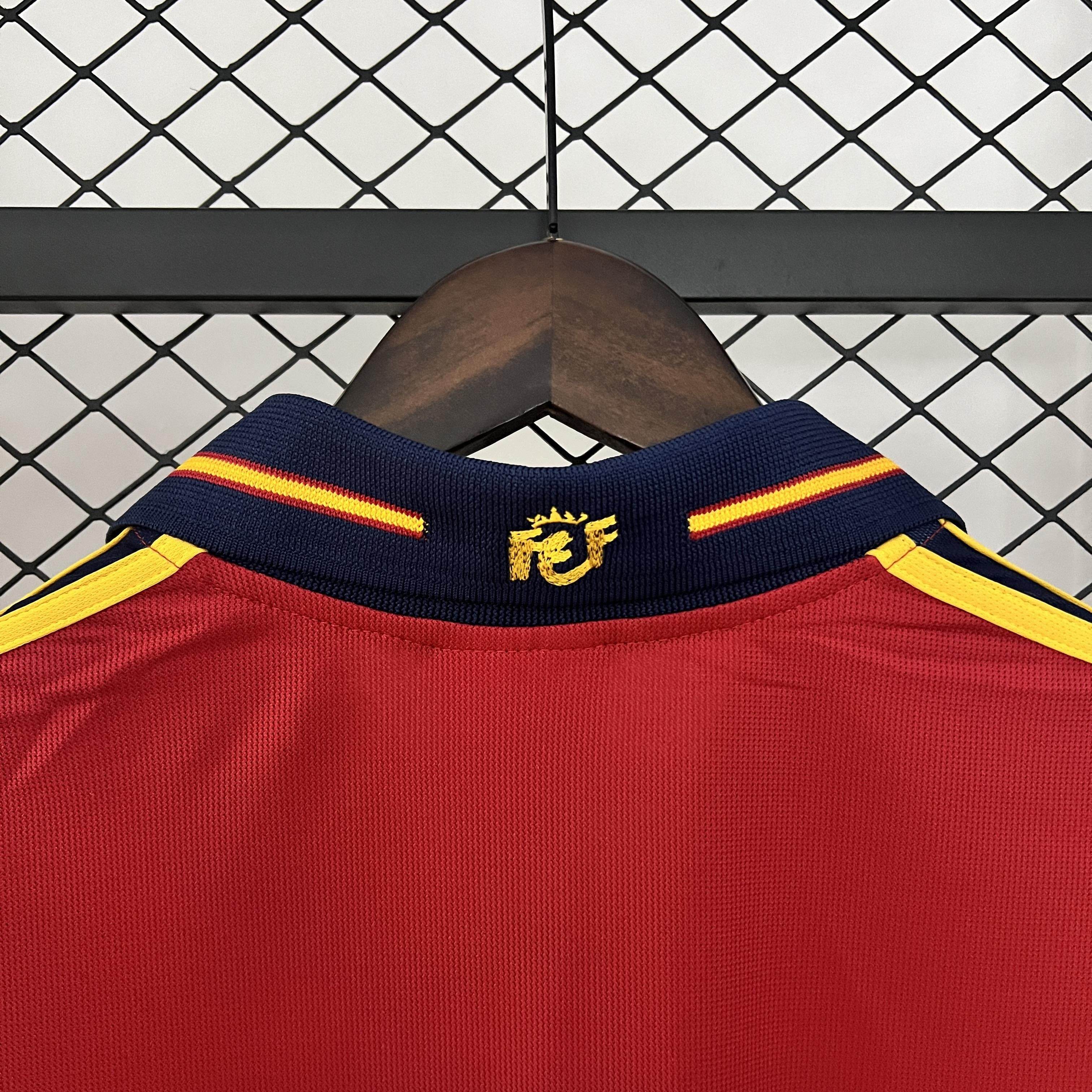 CAMISETA ESPAÑA l 2000 HOMBRE (RETRO) - ZonaCamisetas