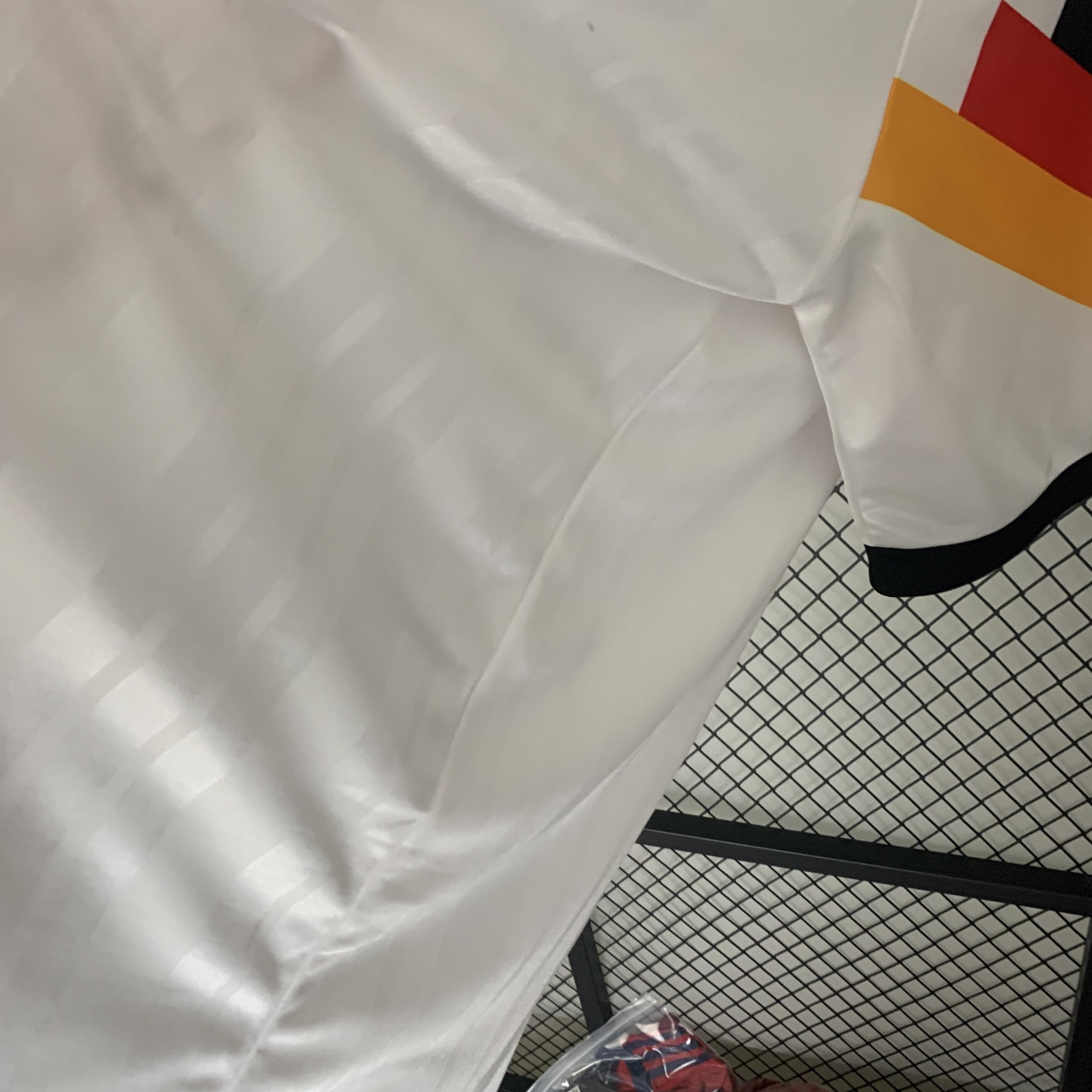 ZonaCamisetas ALEMANIA I 1992 HOMBRE (RETRO) La Pelota Mundo ALEMANIA GERMANY