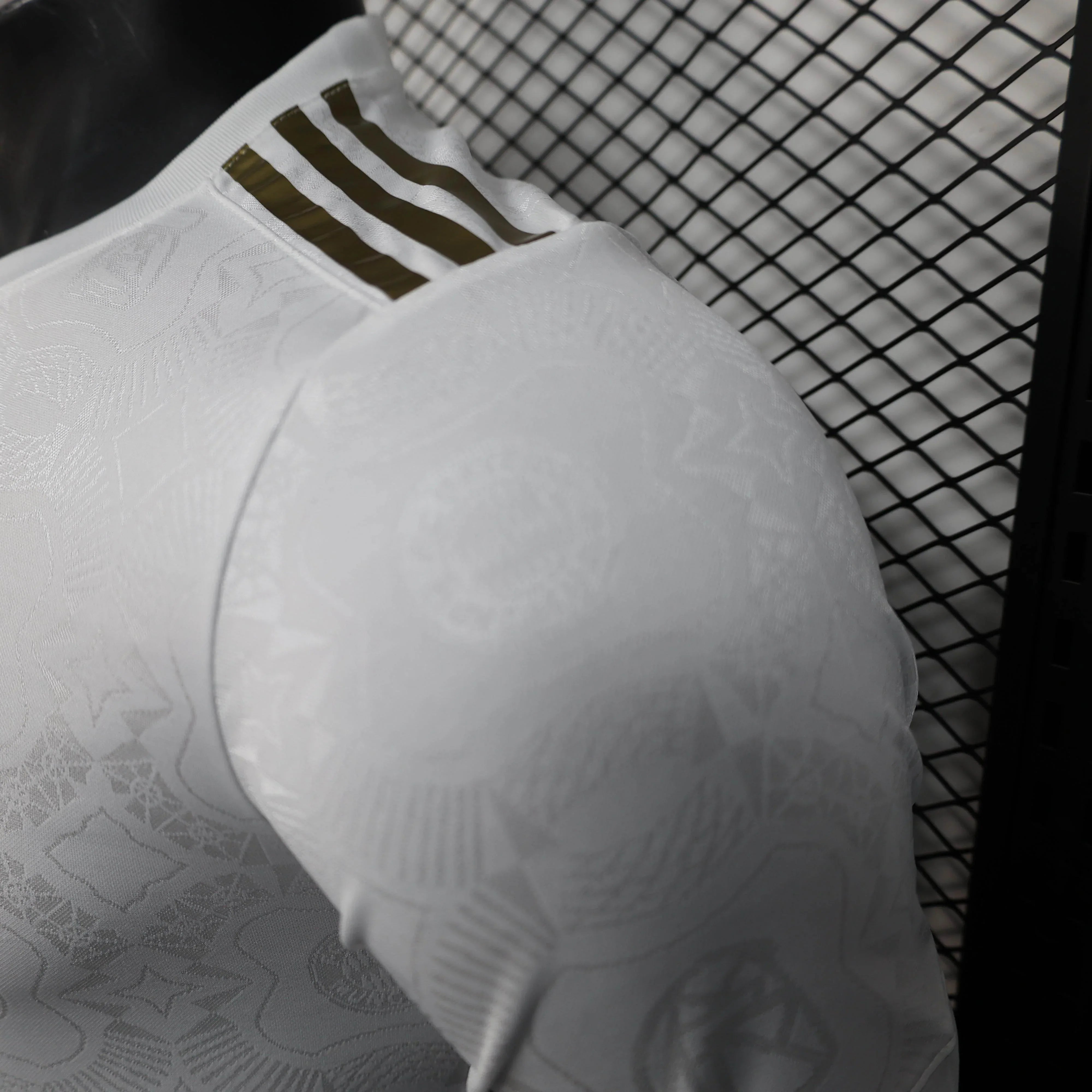 CAMISETA BAYERN MUNICH 125th lI 25/26 HOMBRE (VERSIÓN JUGADOR) - ZonaCamisetas