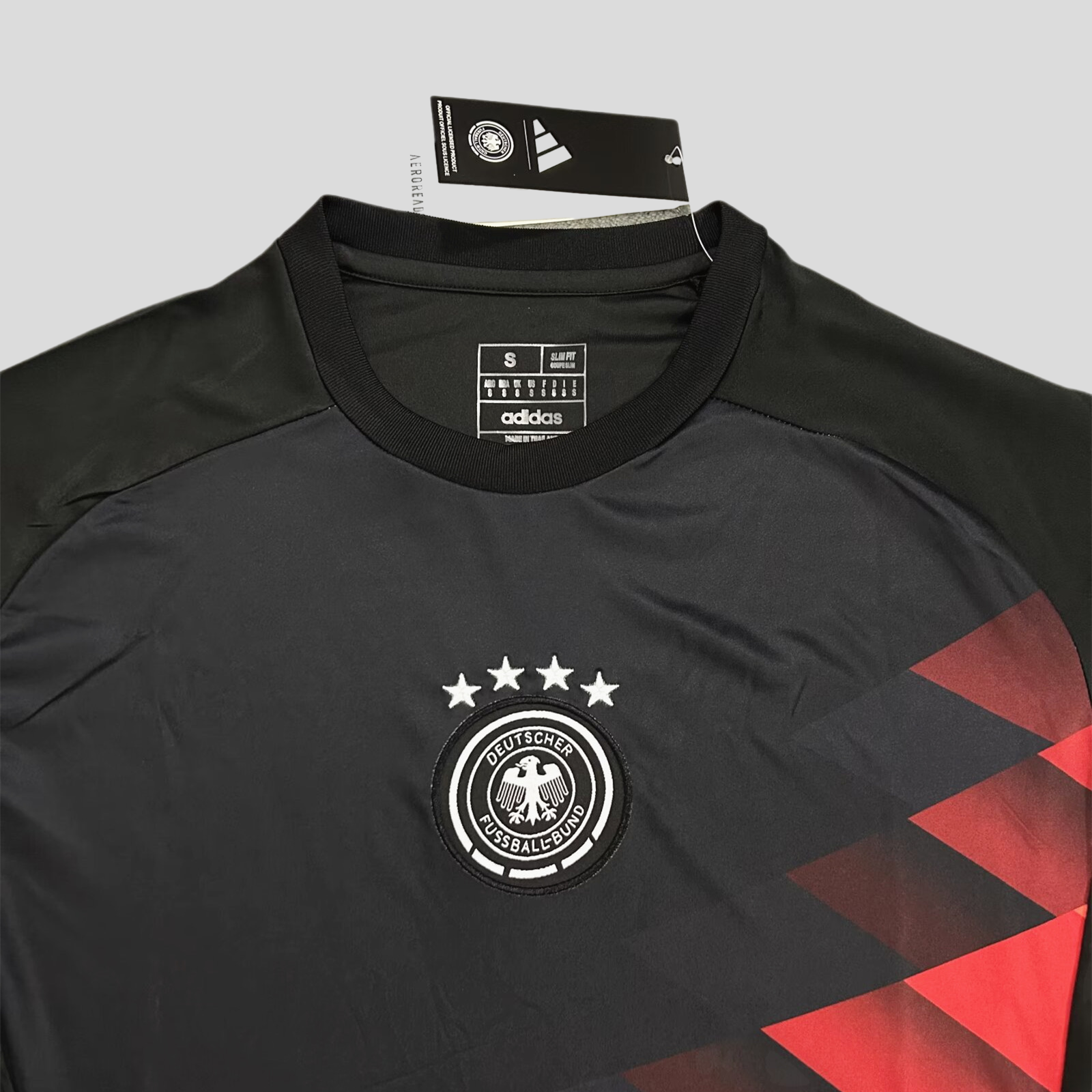 CAMISETA ALEMANIA PREMATCH 24/25 HOMBRE (VERSIÓN FAN)