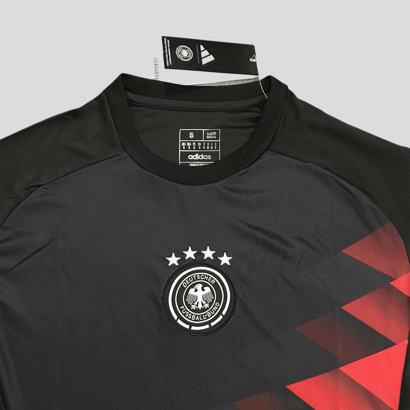 CAMISETA ALEMANIA PREMATCH 24/25 HOMBRE (VERSIÓN FAN) - ZonaCamisetas