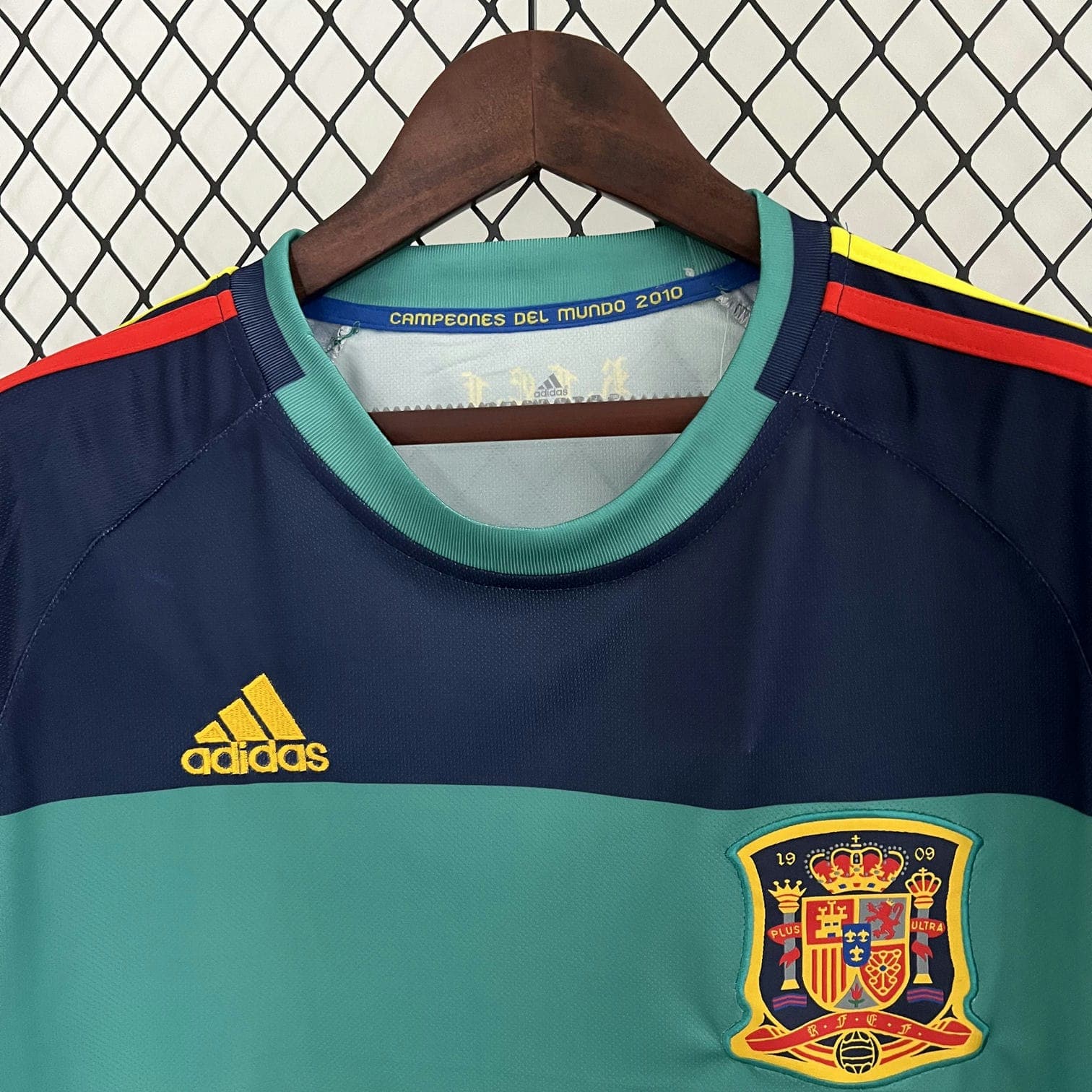 CAMISETA ESPAÑA PORTERO MUNDIAL I 2010 HOMBRE (RETRO)