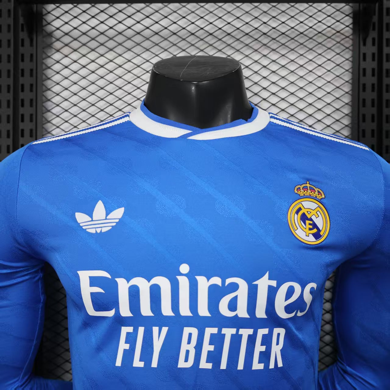 CAMISETA REAL MADRID lI 25/26 (VERSIÓN JUGADOR) MANGA LARGA
