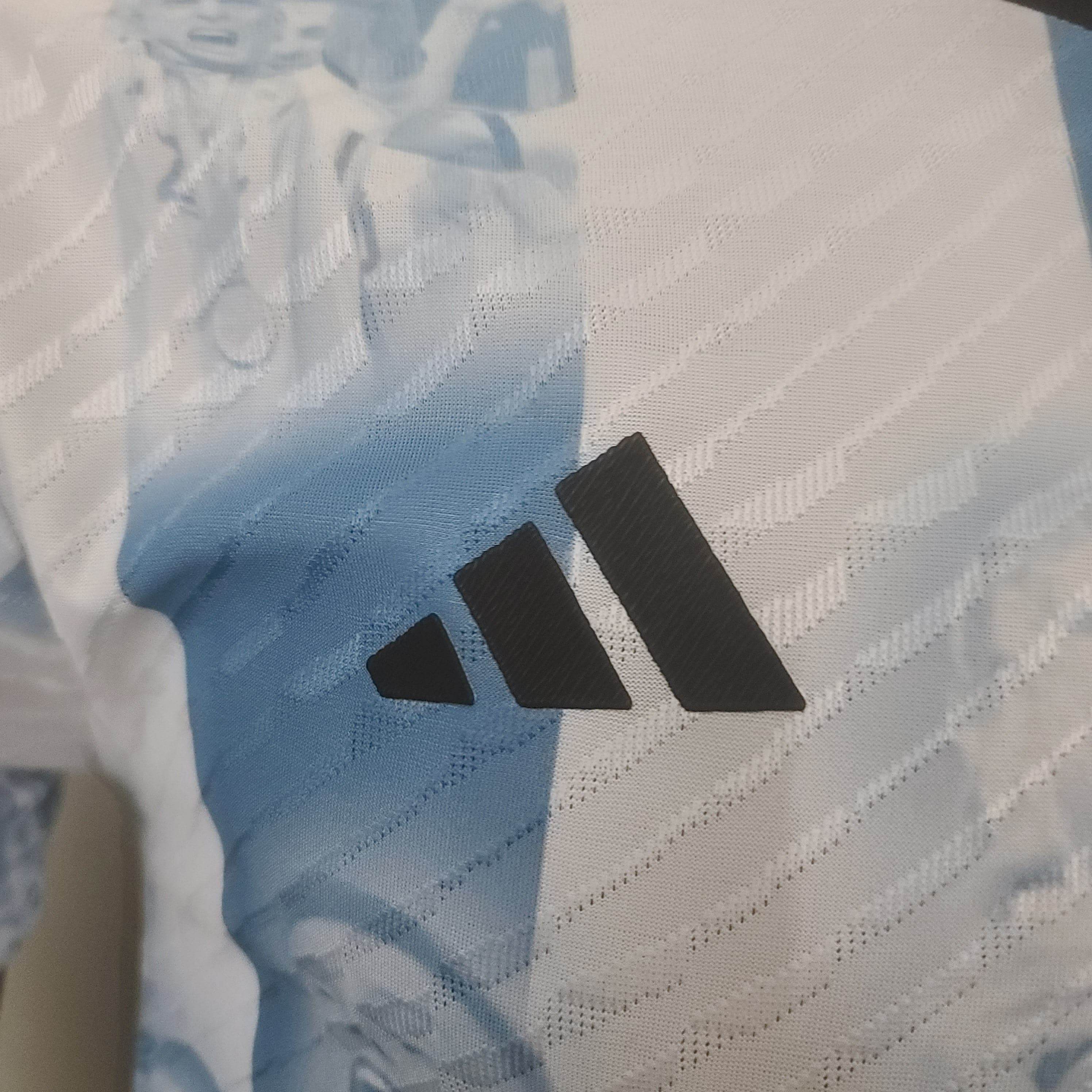 CAMISETA ARGENTINA EDICIÓN COMEMORATIVA I 23/24 HOMBRE (VERSIÓN JUGADOR) - ZonaCamisetas