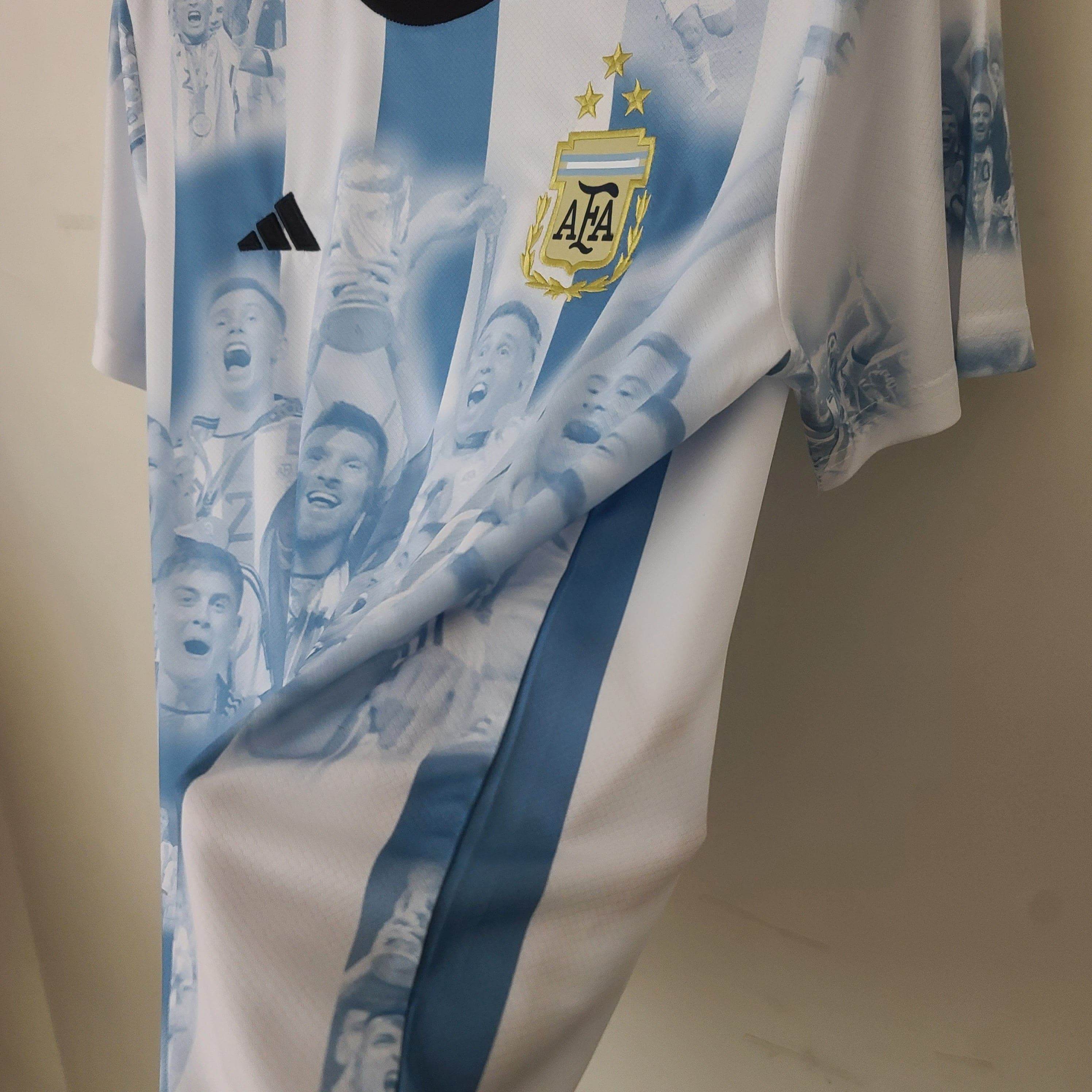 CAMISETA ARGENTINA EDICIÓN COMEMORATIVA I 23/24 HOMBRE (VERSIÓN FAN) - ZonaCamisetas