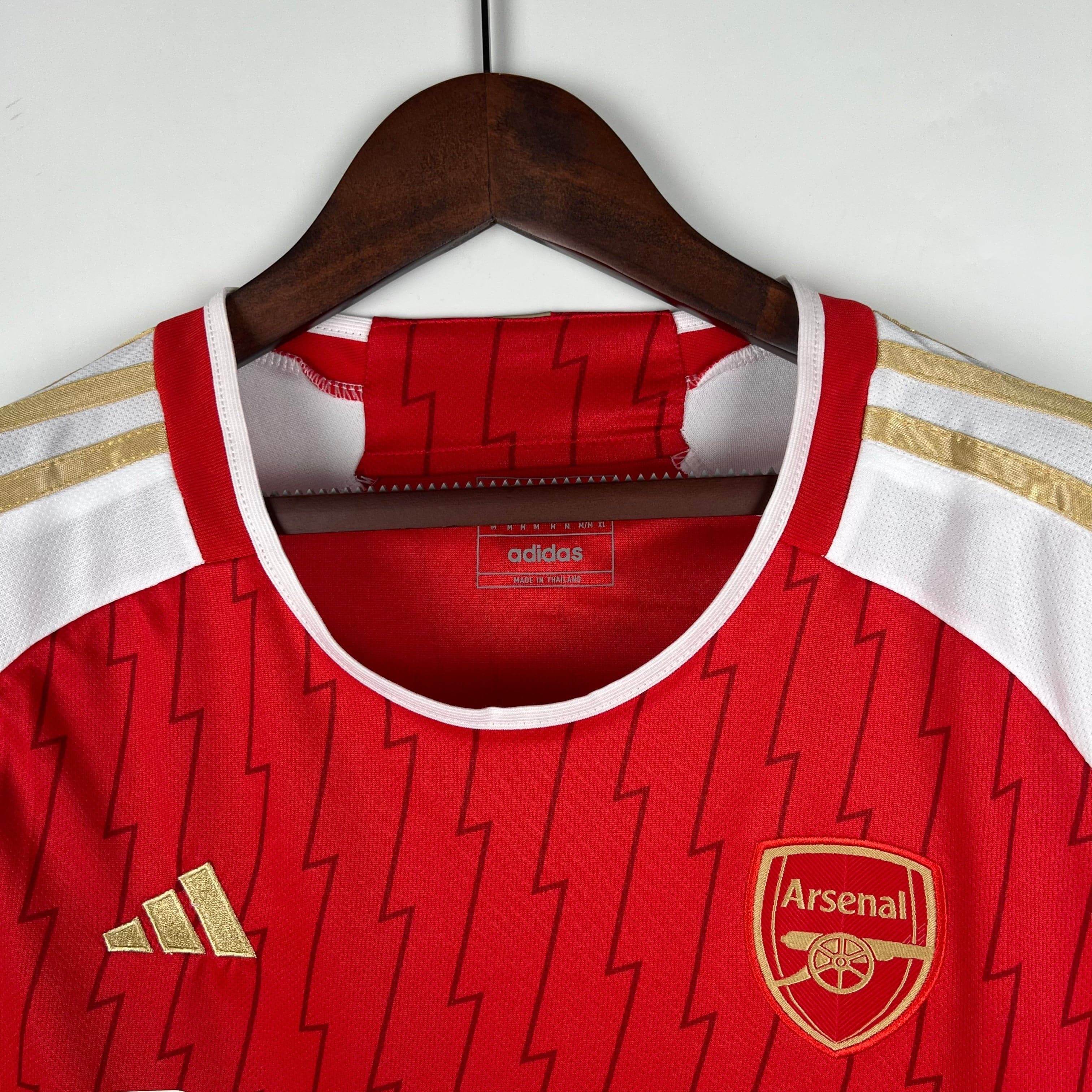 CAMISETA ARSENAL I 23/24 MUJER (VERSIÓN FAN) - ZonaCamisetas
