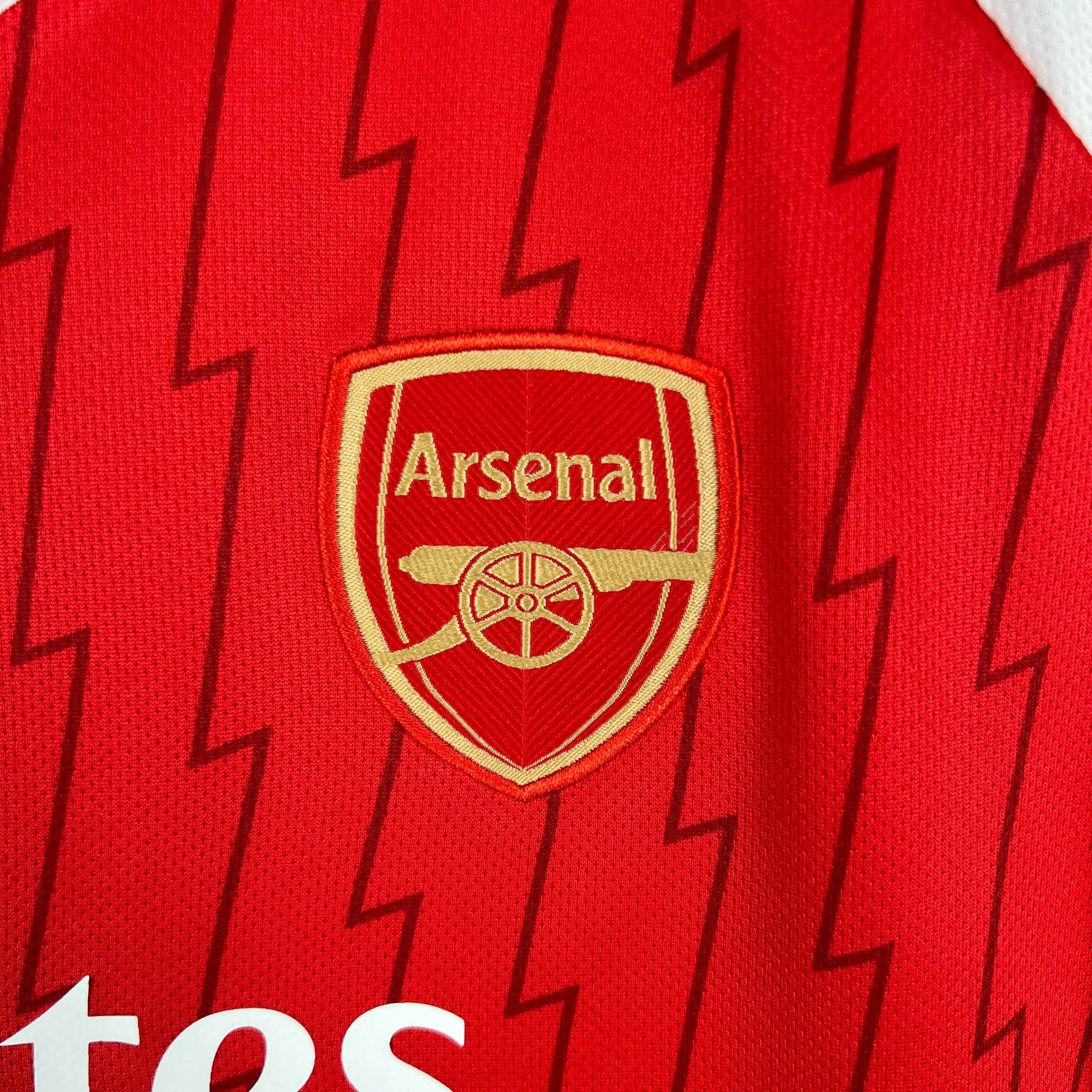 CAMISETA ARSENAL I 23/24 MUJER (VERSIÓN FAN) - ZonaCamisetas
