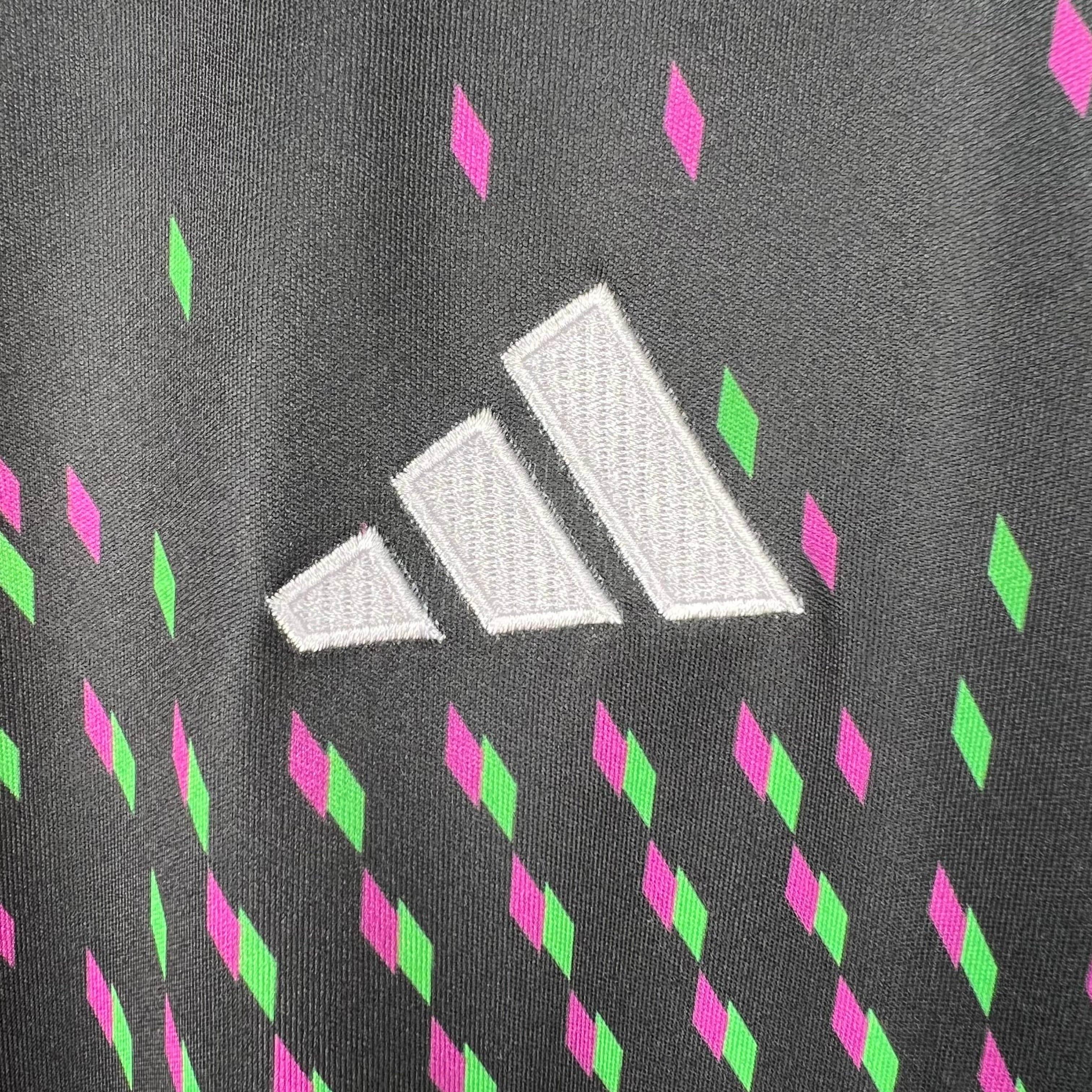 CAMISETA BAYERN DE MUNICH EDICIÓN ESPECIAL II 23/24 HOMBRE (VERSIÓN FAN) - ZonaCamisetas