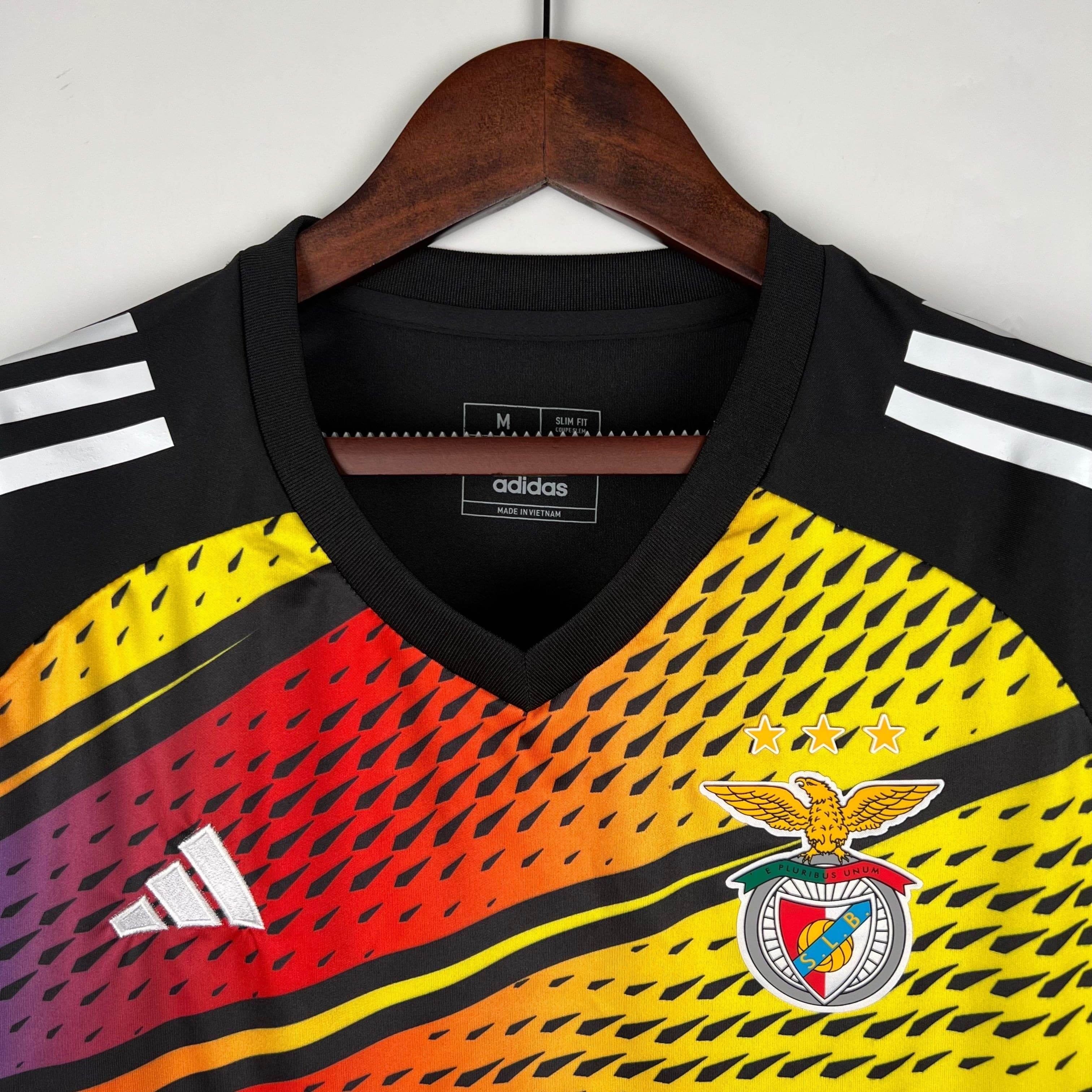 CAMISETA BENFICA CALIENTAMENTO I 23/24 HOMBRE (VERSIÓN FAN) - ZonaCamisetas