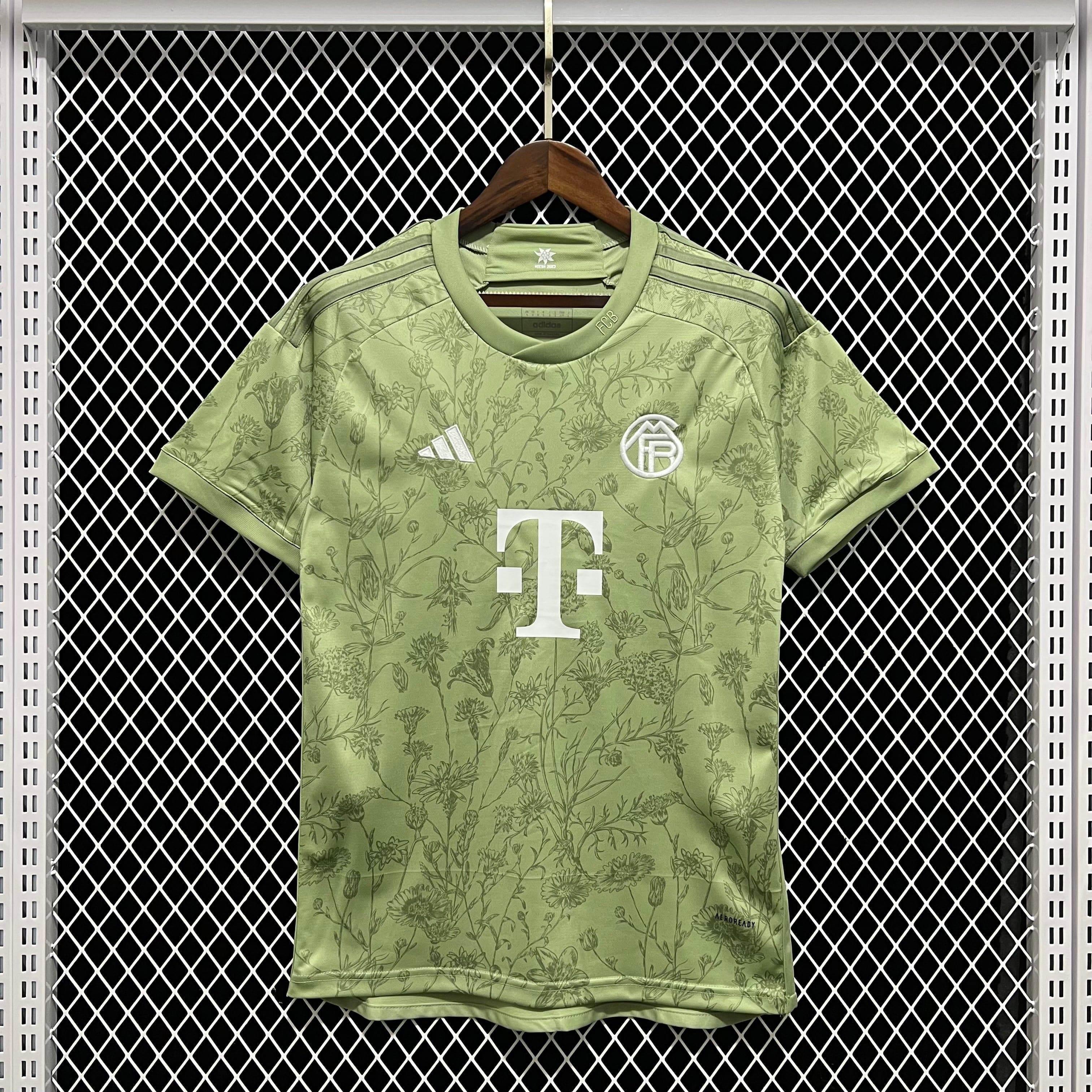 CAMISETA BAYERN DE MUNICH EDICIÓN BEER FEST 23/24 HOMBRE (VERSIÓN FAN) - ZonaCamisetas