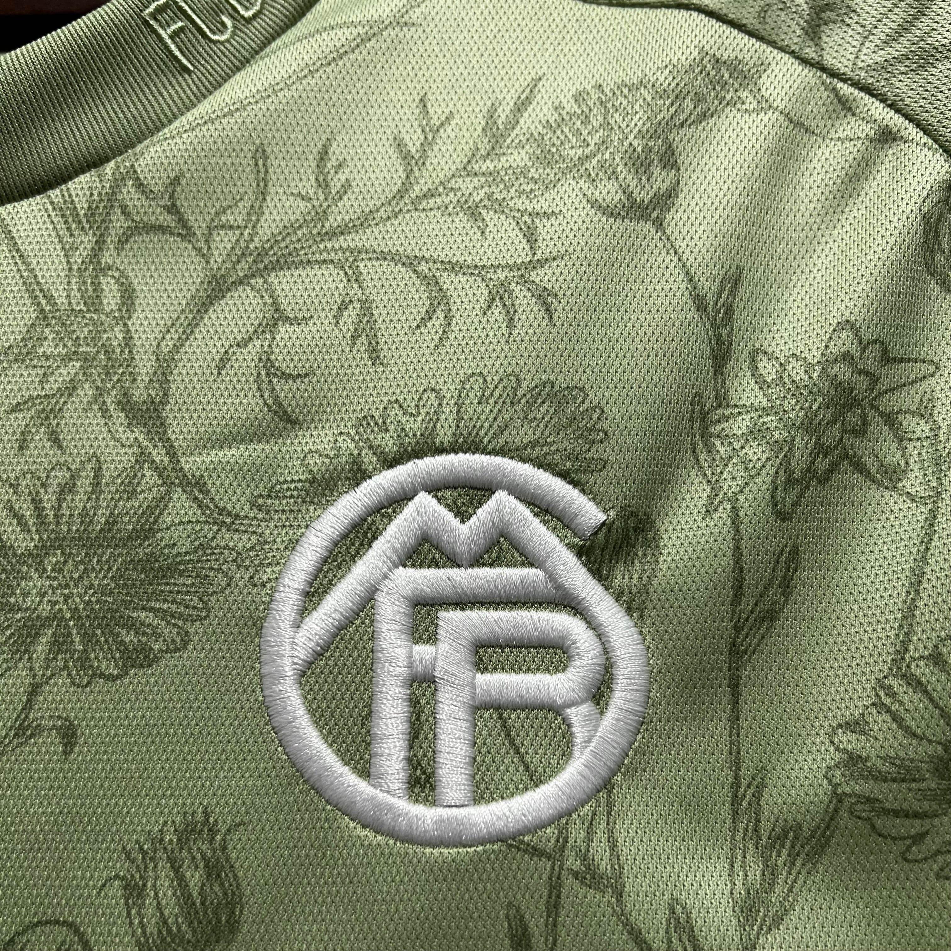 CAMISETA BAYERN DE MUNICH EDICIÓN BEER FEST 23/24 HOMBRE (VERSIÓN FAN) - ZonaCamisetas