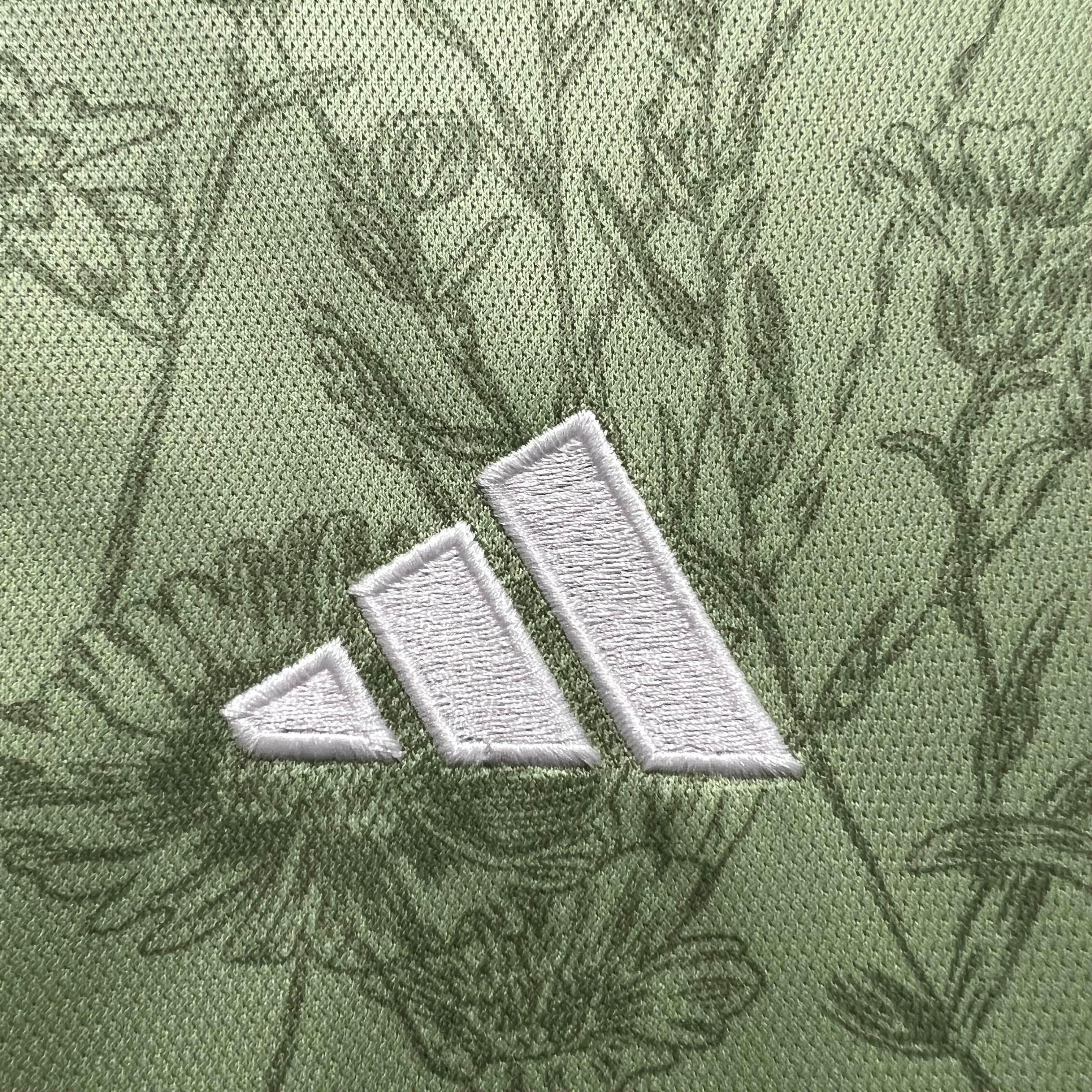 CAMISETA BAYERN DE MUNICH EDICIÓN BEER FEST 23/24 HOMBRE (VERSIÓN FAN) - ZonaCamisetas