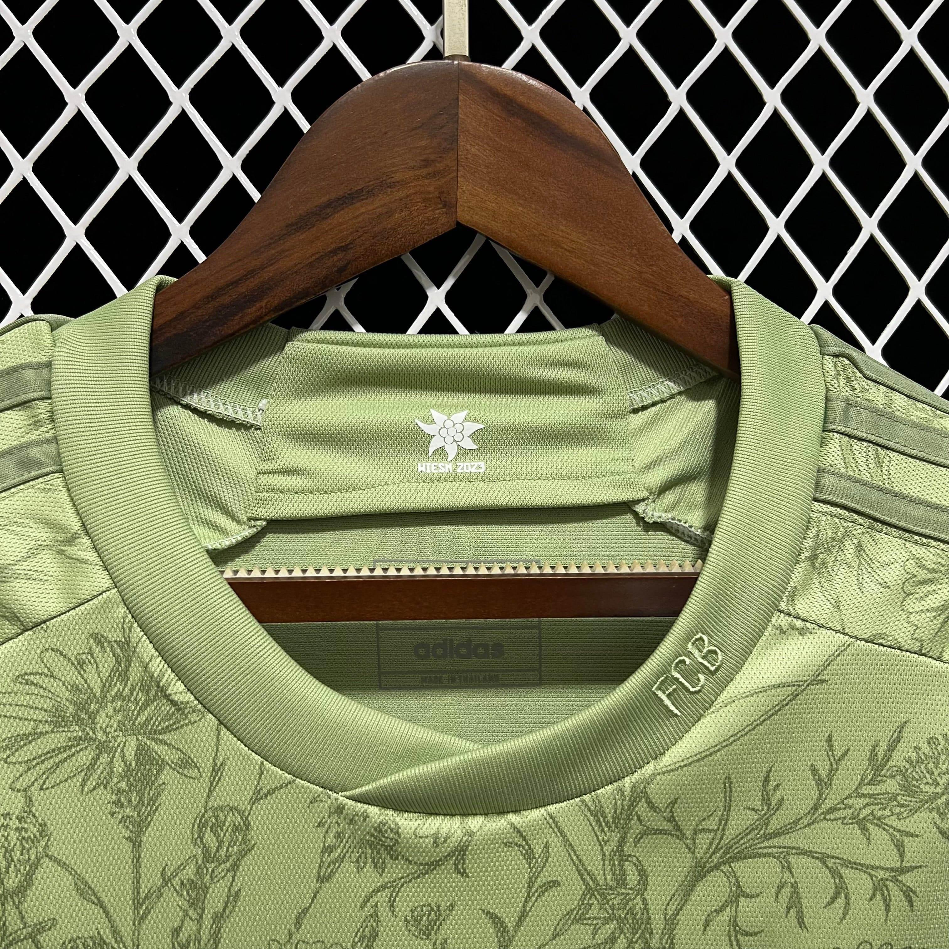 CAMISETA BAYERN DE MUNICH EDICIÓN BEER FEST 23/24 HOMBRE (VERSIÓN FAN) - ZonaCamisetas