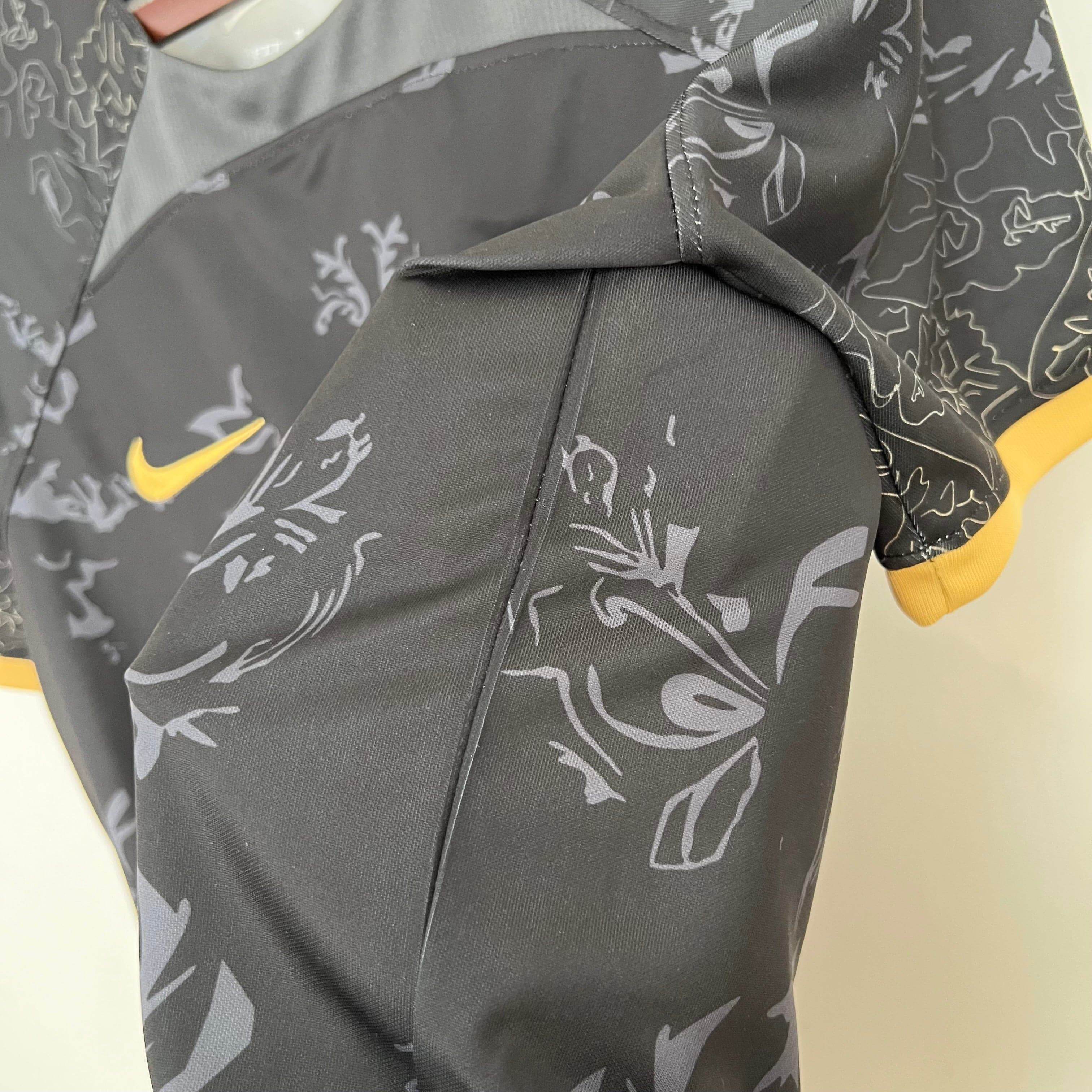 CAMISETA BARCELONA ENTRENAMIENTO V 23/24 HOMBRE (VERSIÓN FAN) - ZonaCamisetas